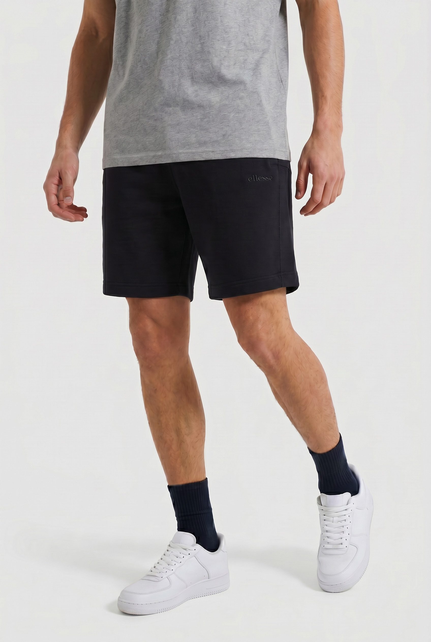 Ellesse Sweatshorts ZANICA SWEAT SHORT mit Seitennahttaschen, aus Baumwolle und Polyester