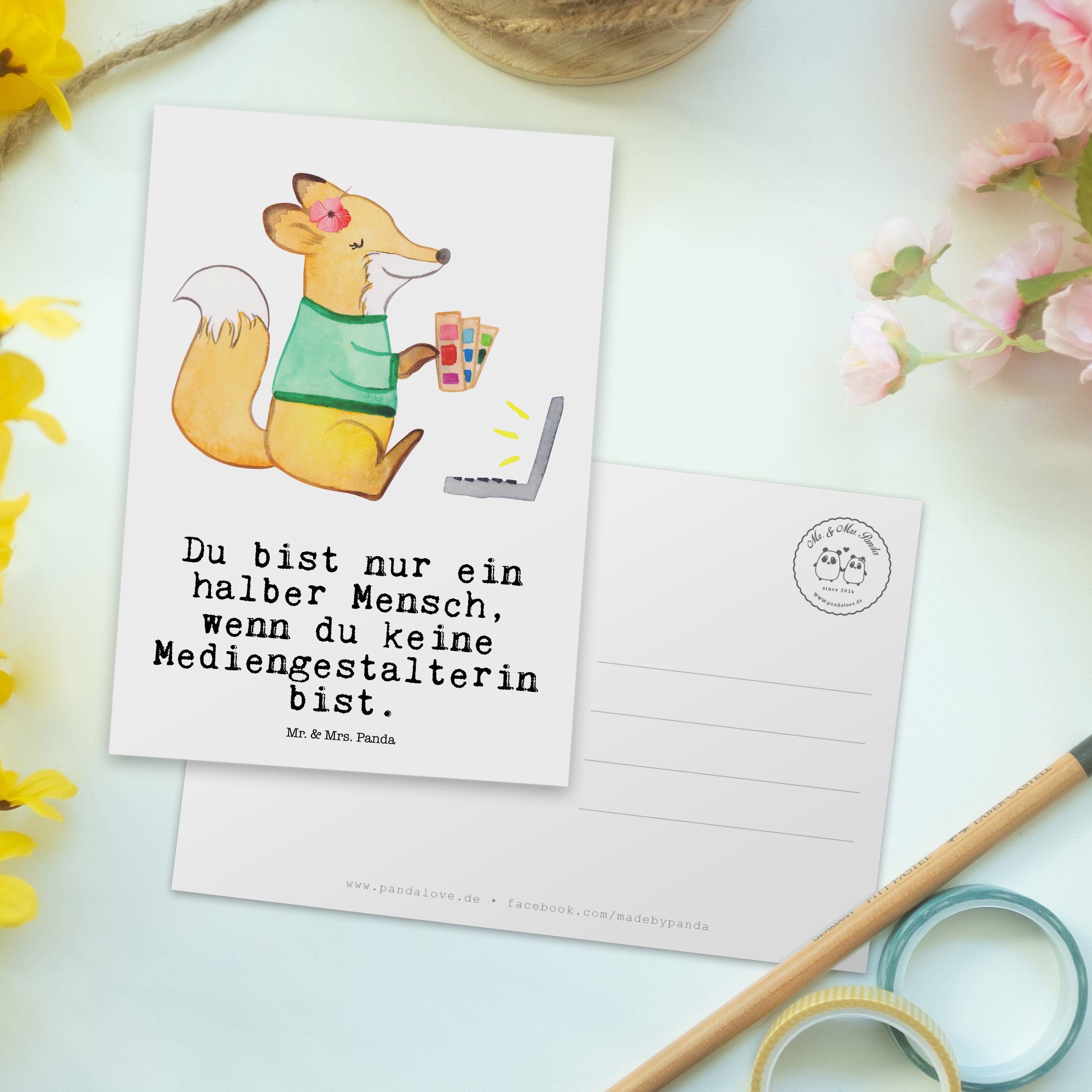 Grafikdesignerin, Herz Panda Weiß Geschenk, & Kreat - mit Postkarte - Mr. Mrs. Mediengestalterin