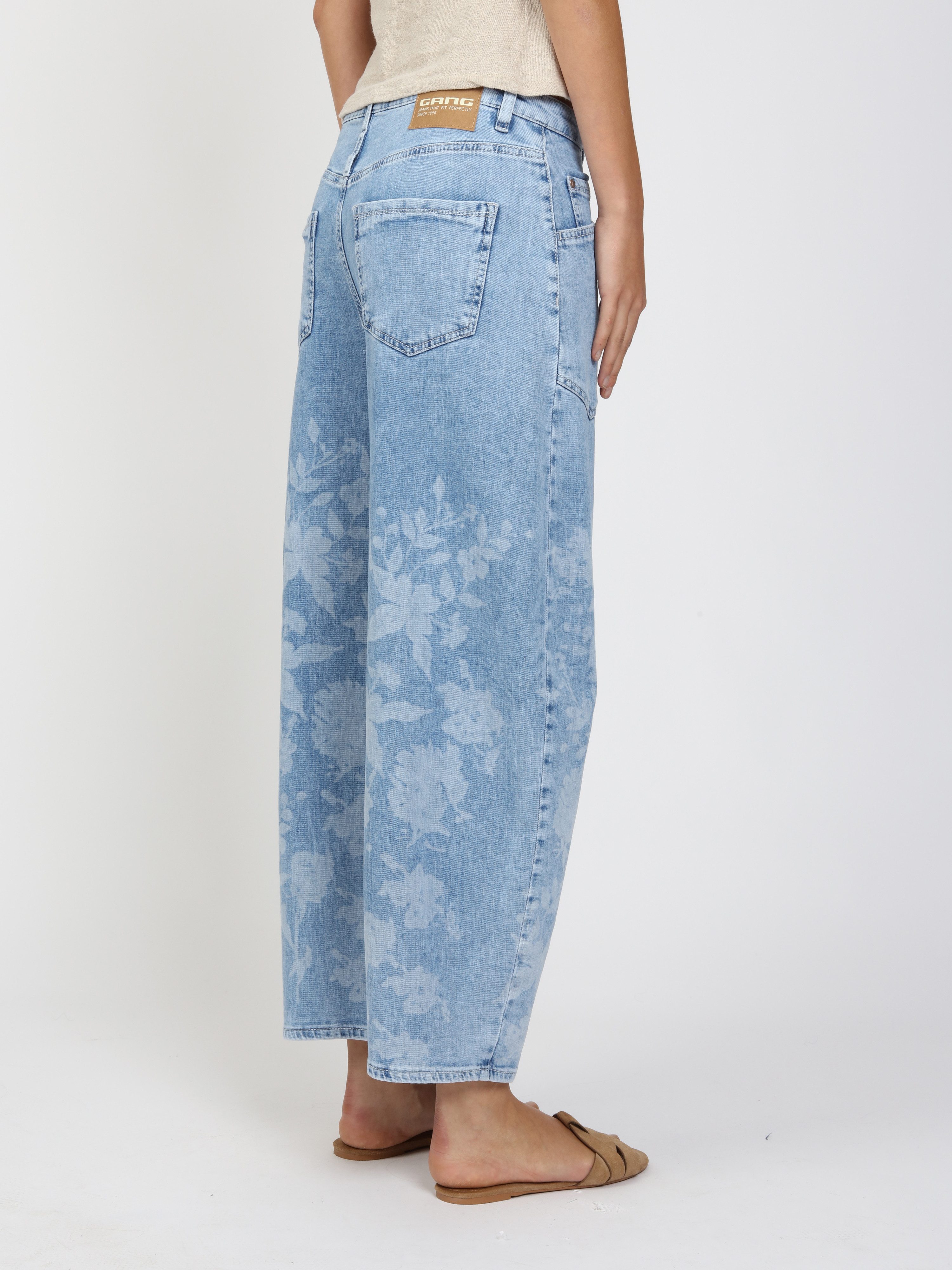 GANG Relax-fit-Jeans 94ODINA O-Shape mit aufgesetzten Taschen