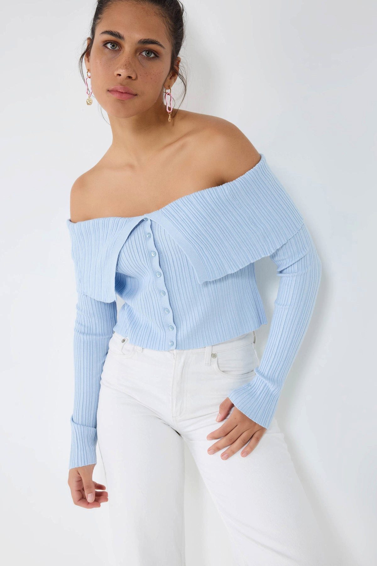 Sweater Strickpullover mit Knopfdetails