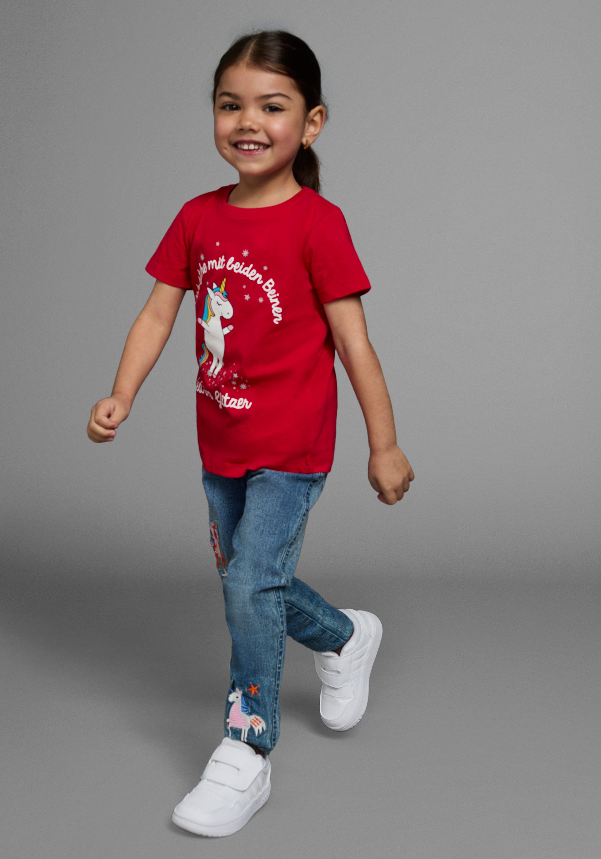 KIDSWORLD T-Shirt Mit Einhorn-Druck und Glitzereffekten mit stylischem Einhorn-Print