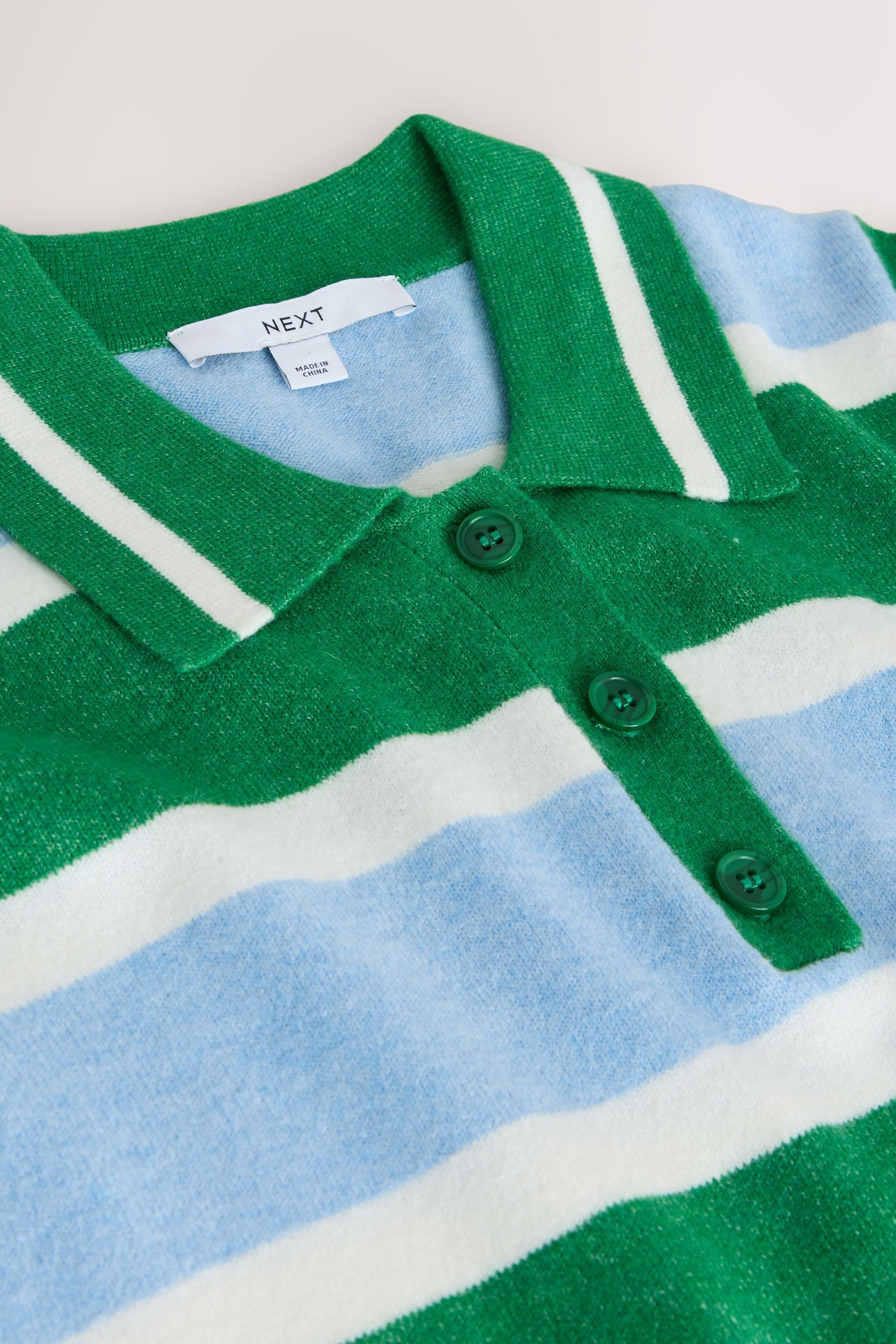 Next Strickkleid Kurzärmeliges, weiches Mini-Polokleid aus Strick (1-tlg)