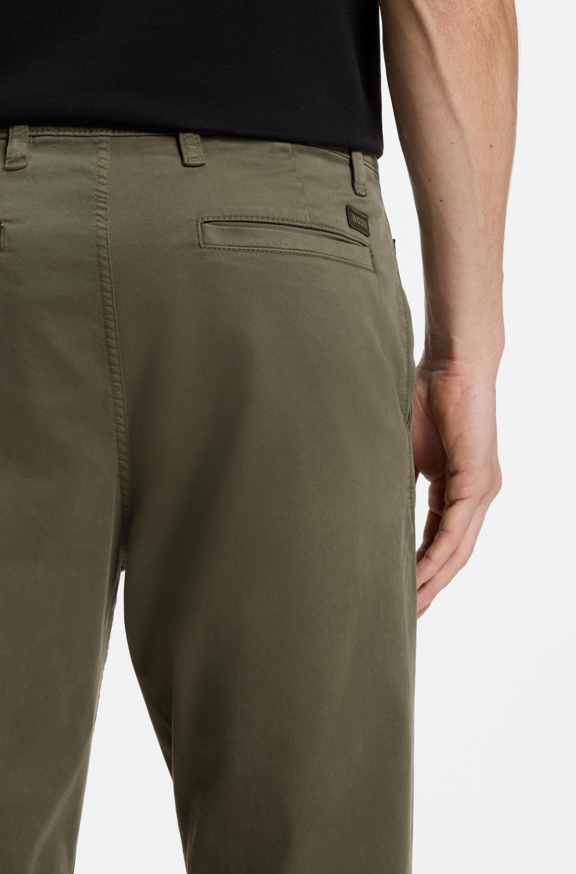 BOSS ORANGE Chinohose tapered mit BOSS Logo hinten