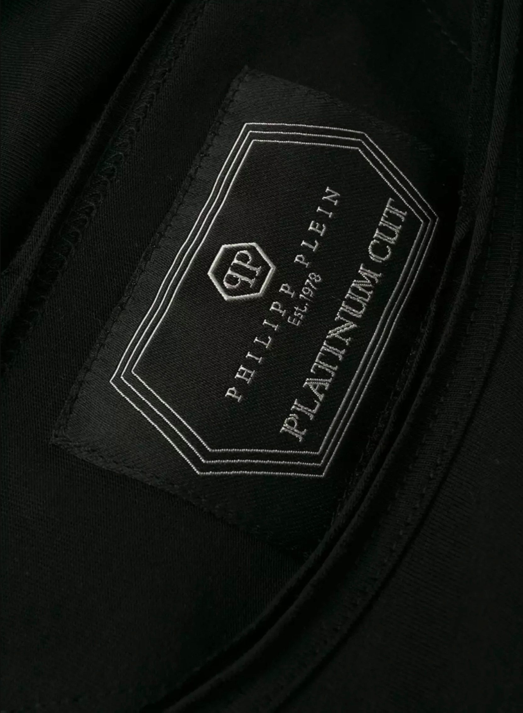 PHILIPP PLEIN T-Shirt Platinium Cut P.L.N. Rundhals Shirt Rohe Schnittkanten, Zwei-Nadel-Steppung, Gerippter Rundhals
