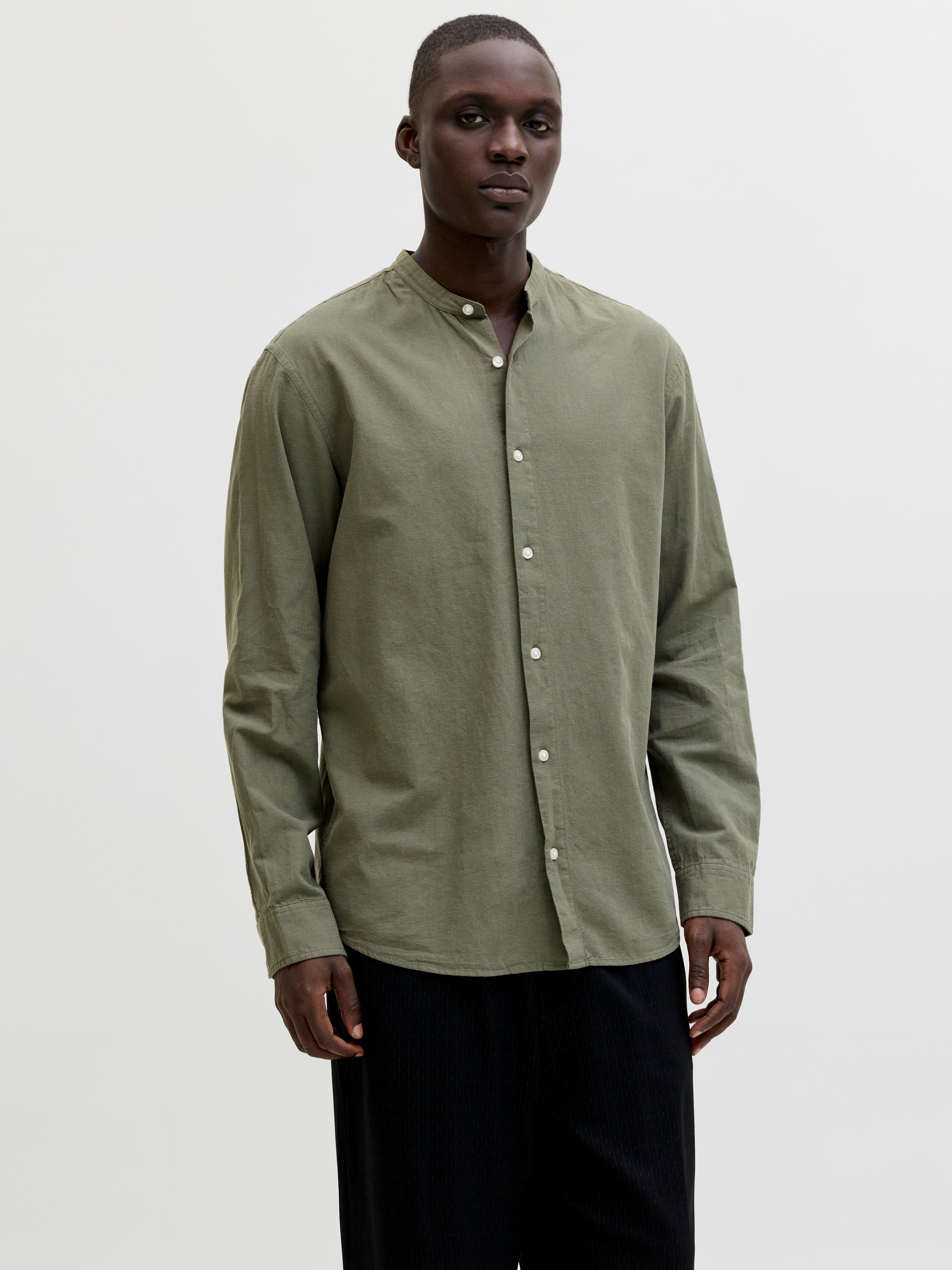Langarmhemd JJEBREEZE LINEN BLEND BAND SHIRT L/S SN