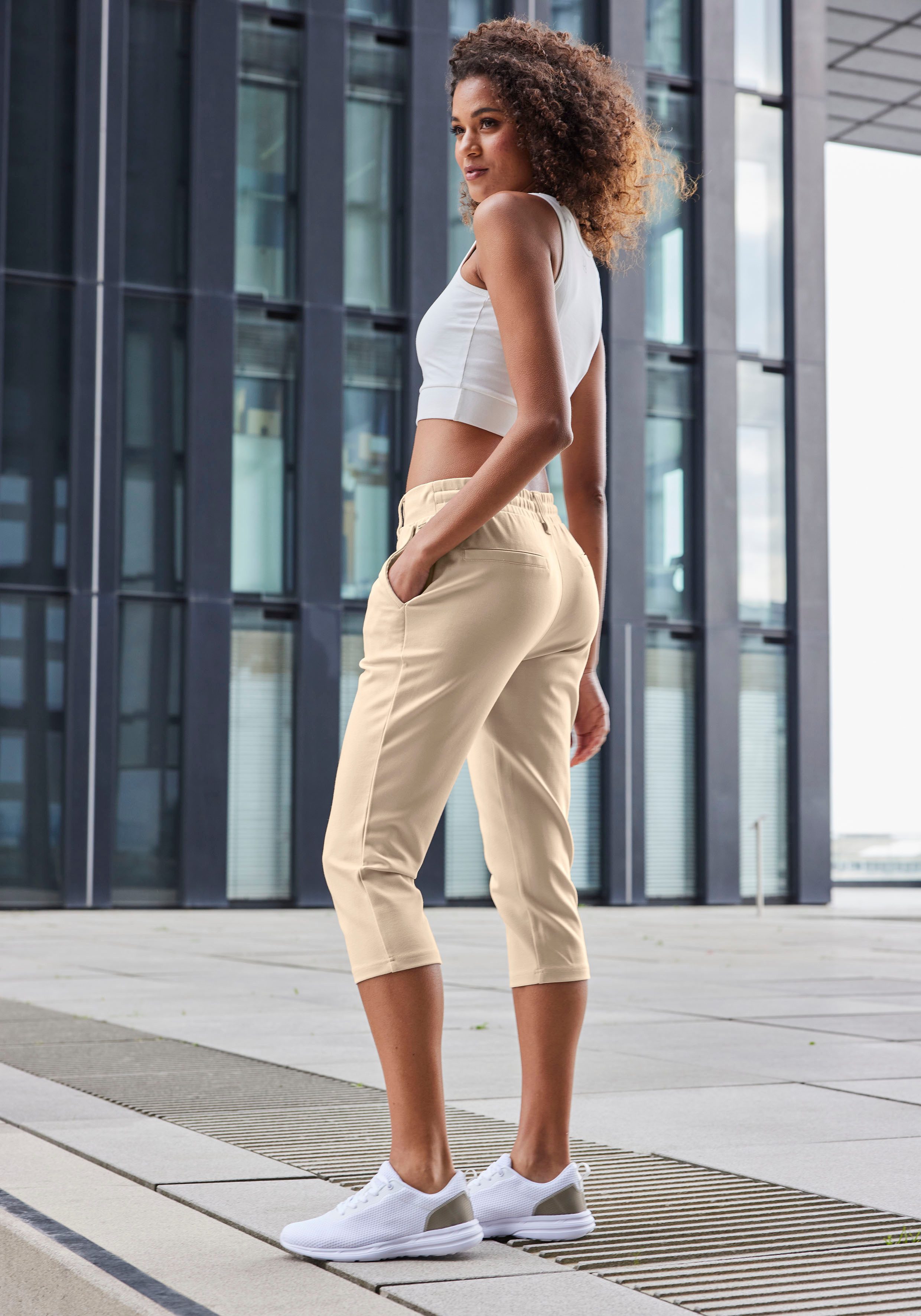 LASCANA Caprileggings mit seitlichen Taschen, Loungewear