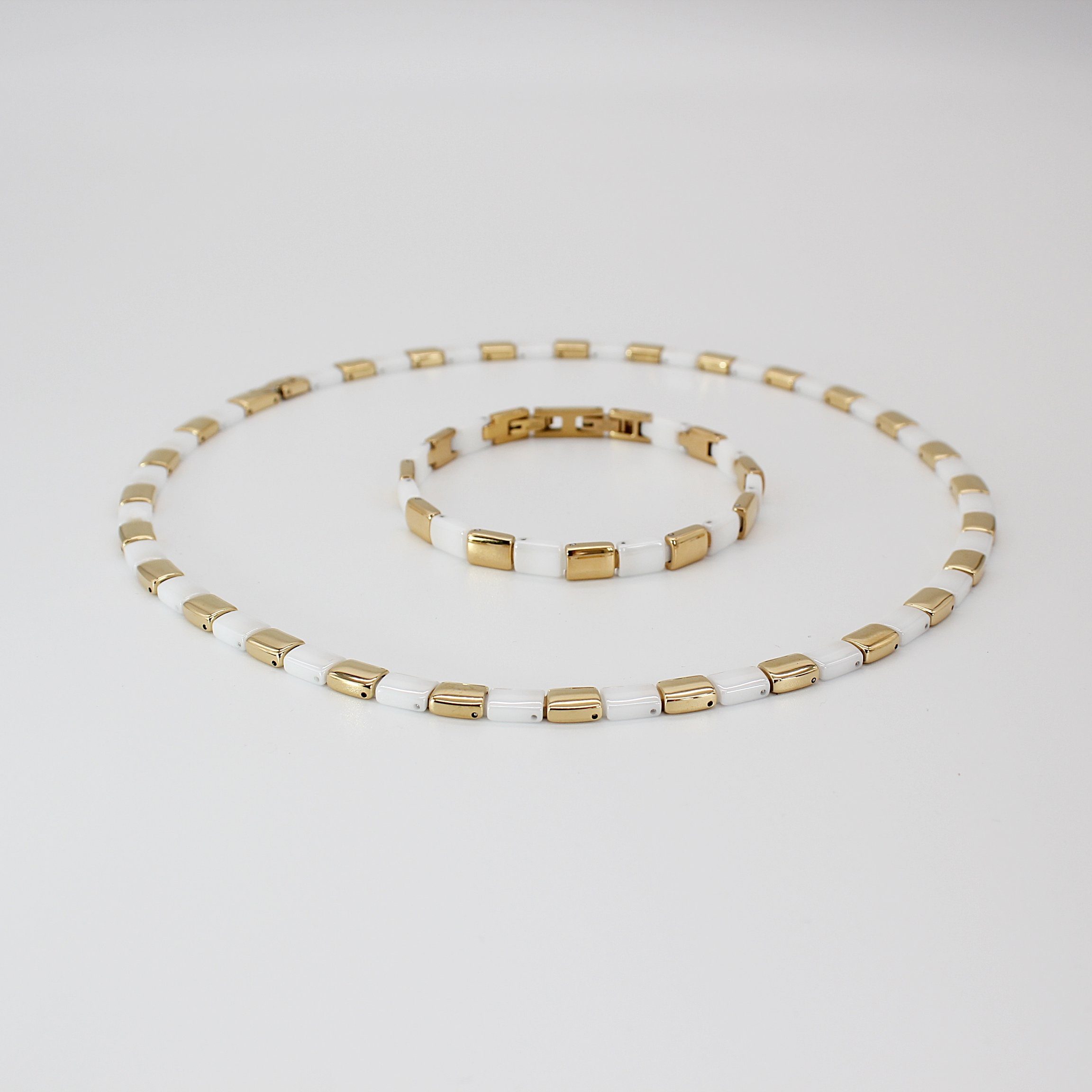 Weiß, und Collier 19 aus Armbandlänge ELLAWIL 6 Geschenkschachtel cm, cm, 48 Collier-Set (Kettenlänge Armband Breite und inklusive Keramik mm), Edelstahl Gold