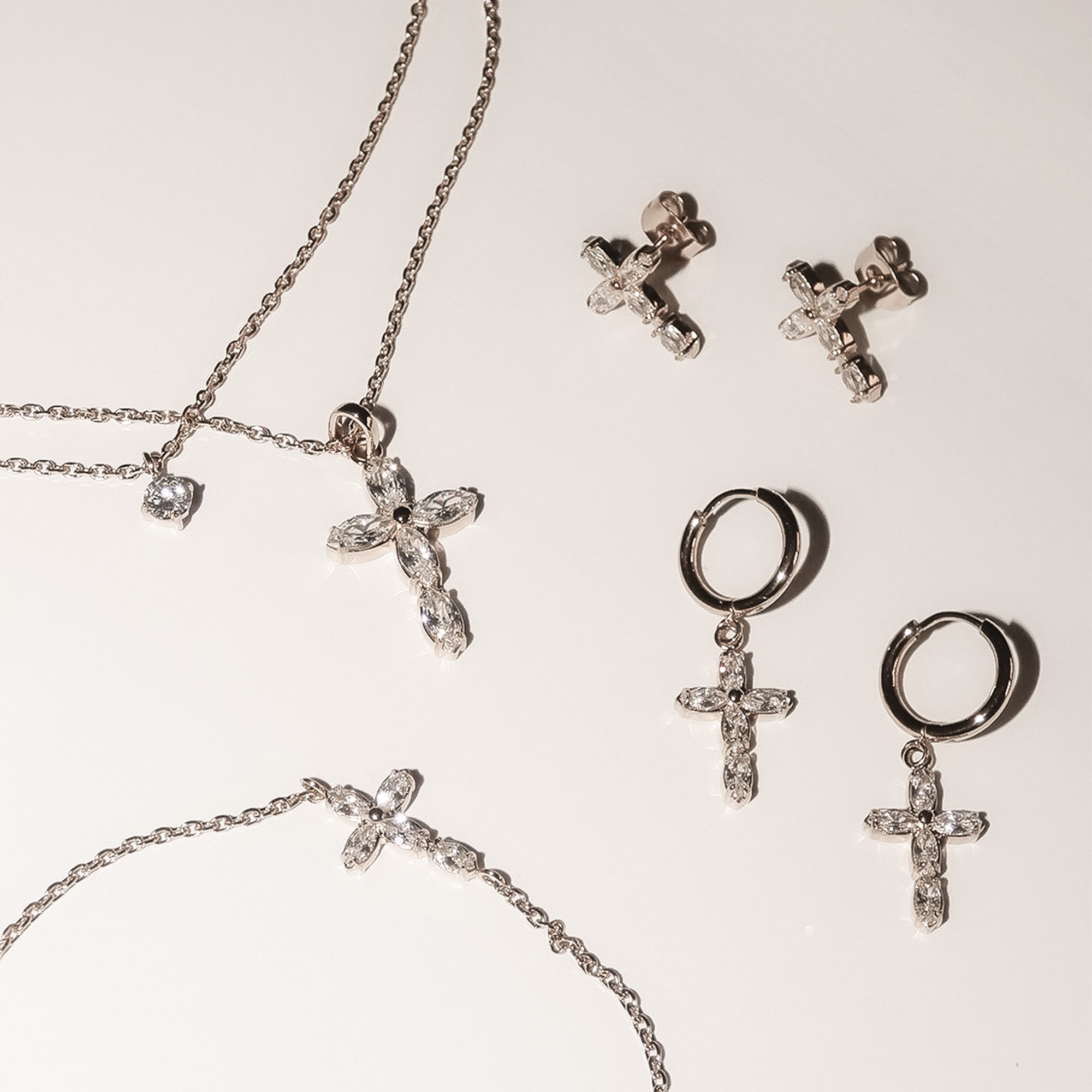 Tamaris Kette mit Anhänger Cross, Kreuz