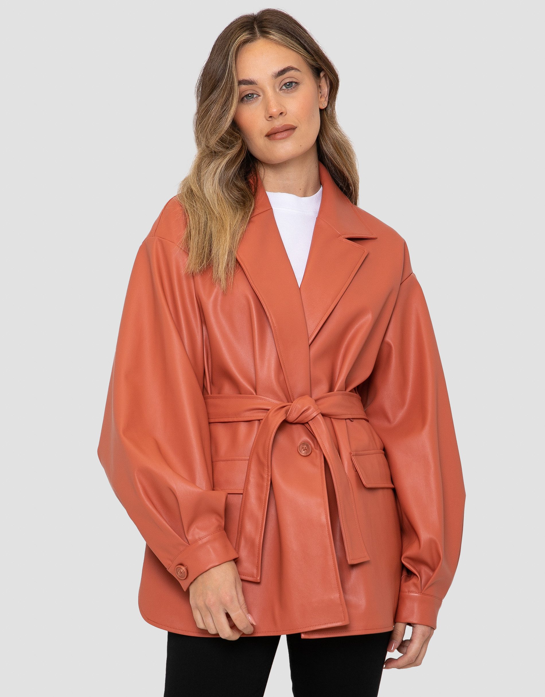 Threadbare Lederimitatjacke Coralie (1-St) mit stilvollem Taillengürtel