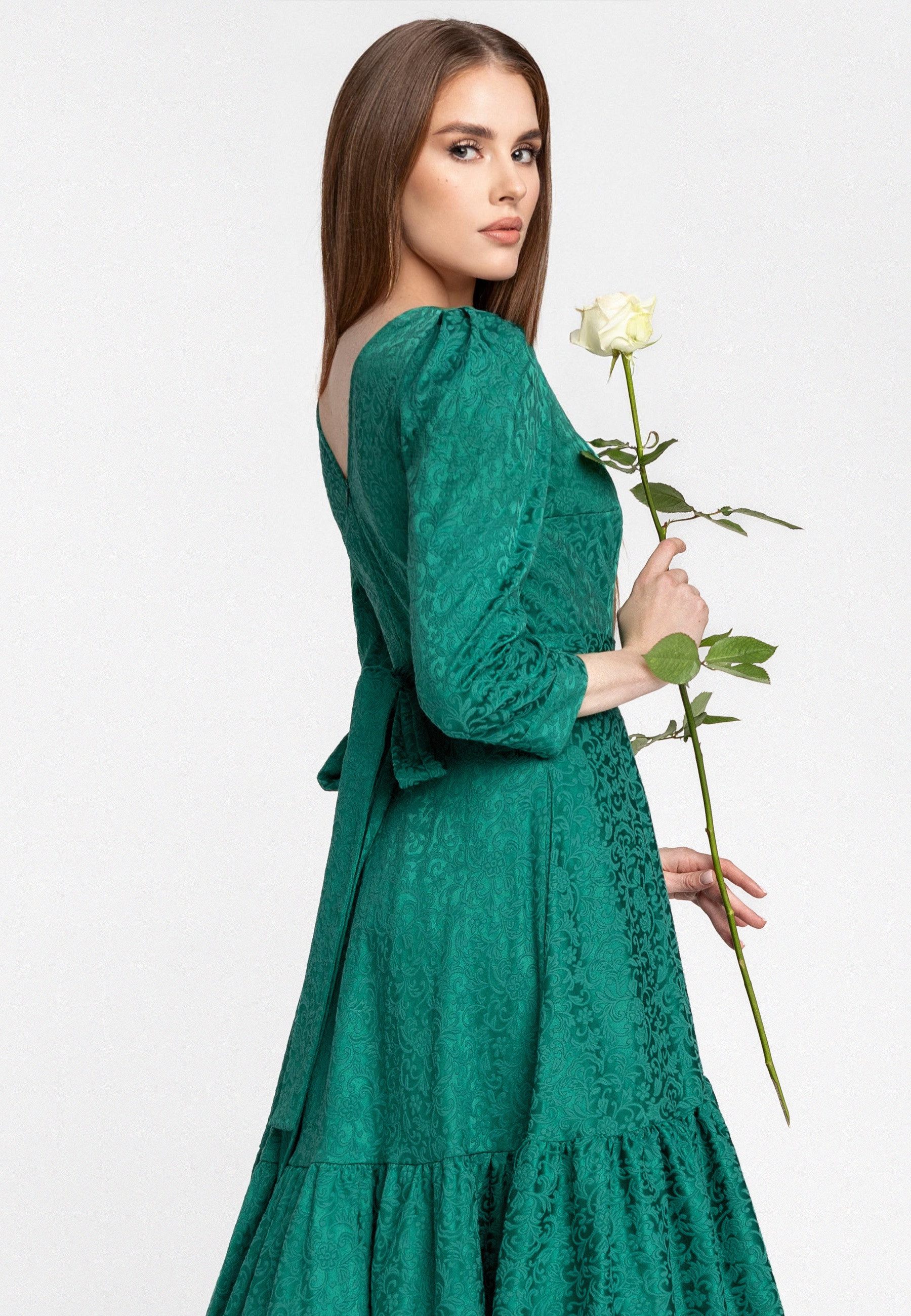 MATSOUR'I Maxikleid Dana Gürtel, voluminöser Unterrock (Tüll) mit Futter aus 100% Seide