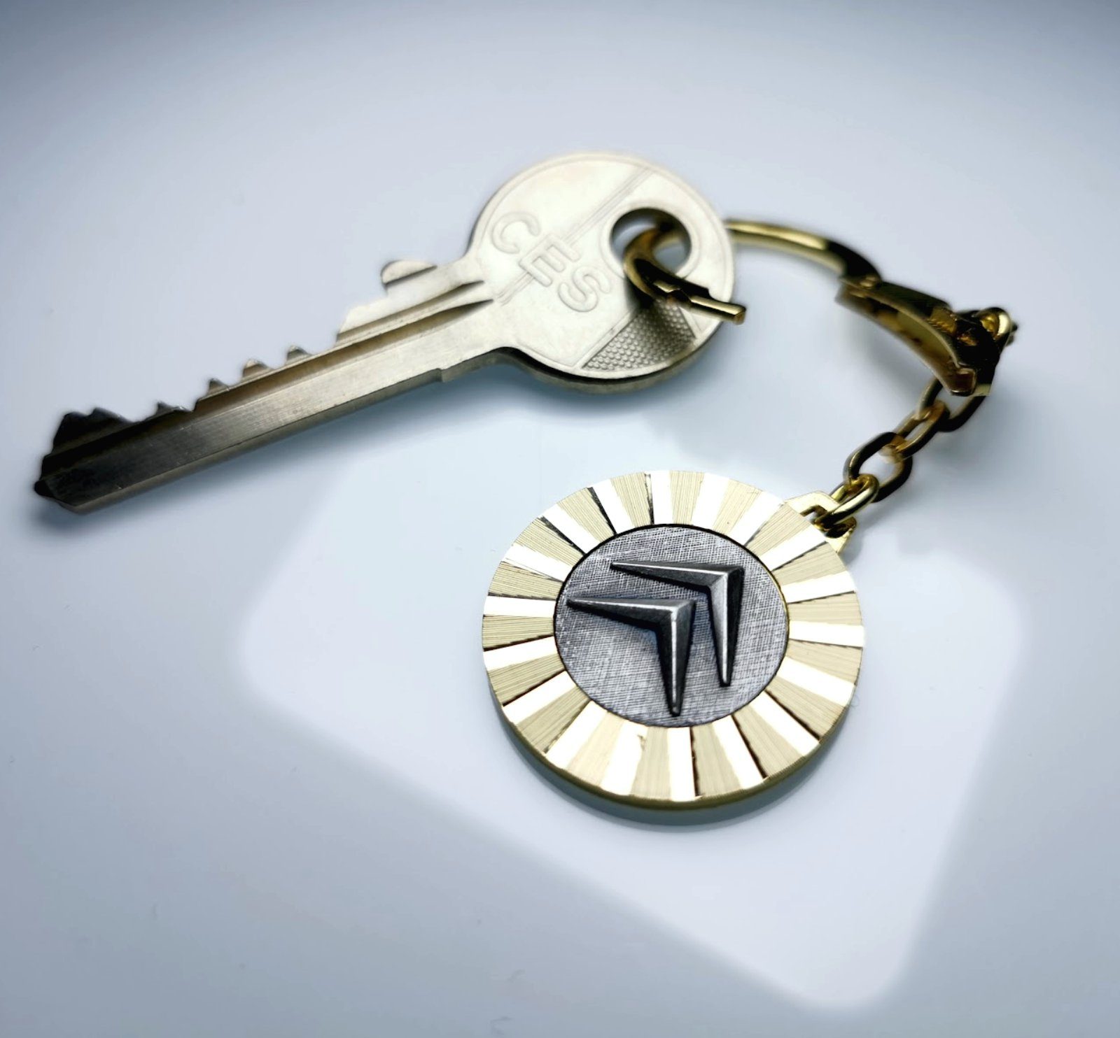 Schlüsselanhänger Lüfterrad Gravur Logo Diamantschliff CITROEN HR mit original Metall 1960 Autocomfort aus Schlüsselanhänger