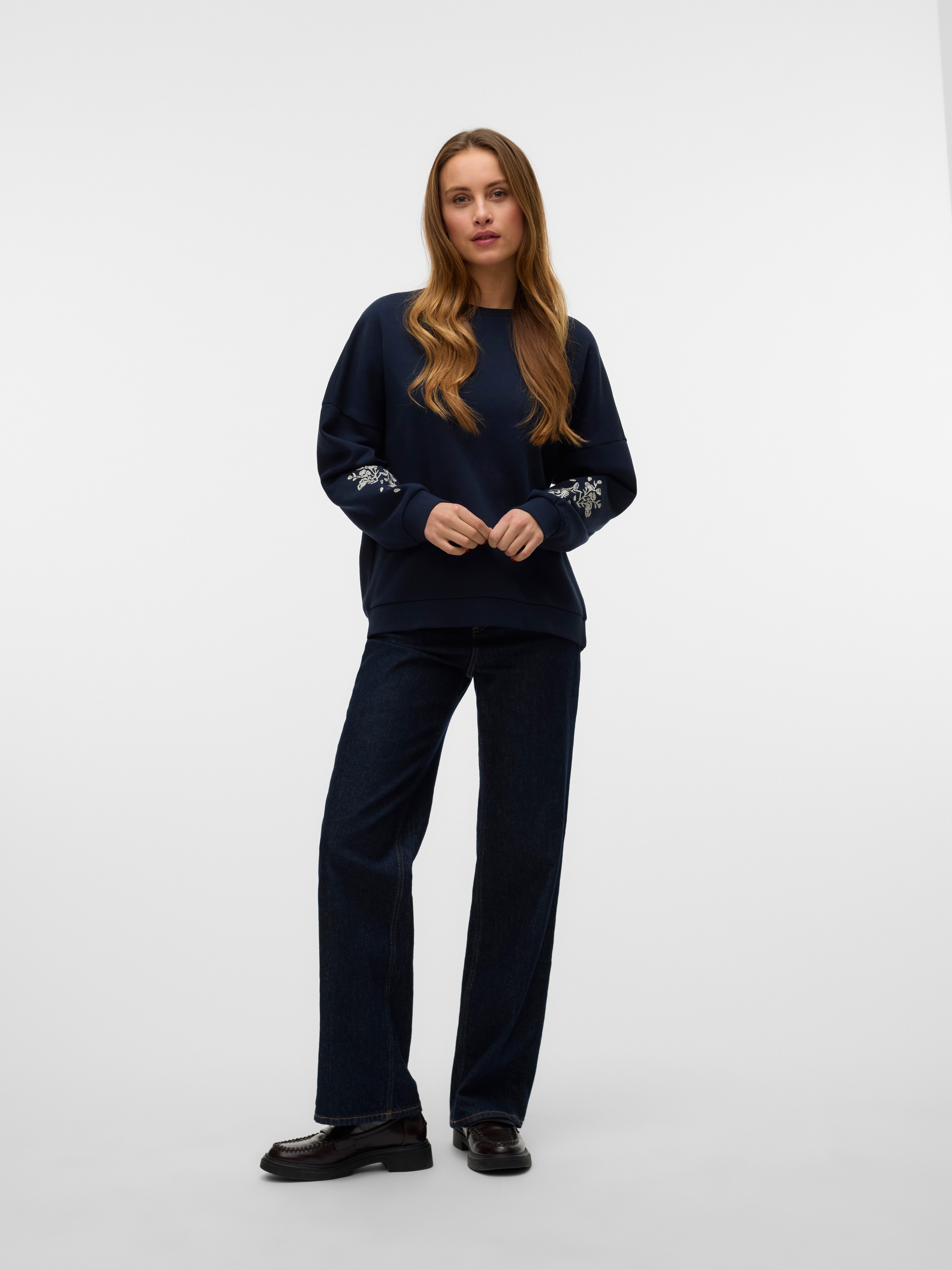 Vero Moda Sweatshirt VMKAROL BEA LS SWEAT BOX JRS GA mit Blumendruck