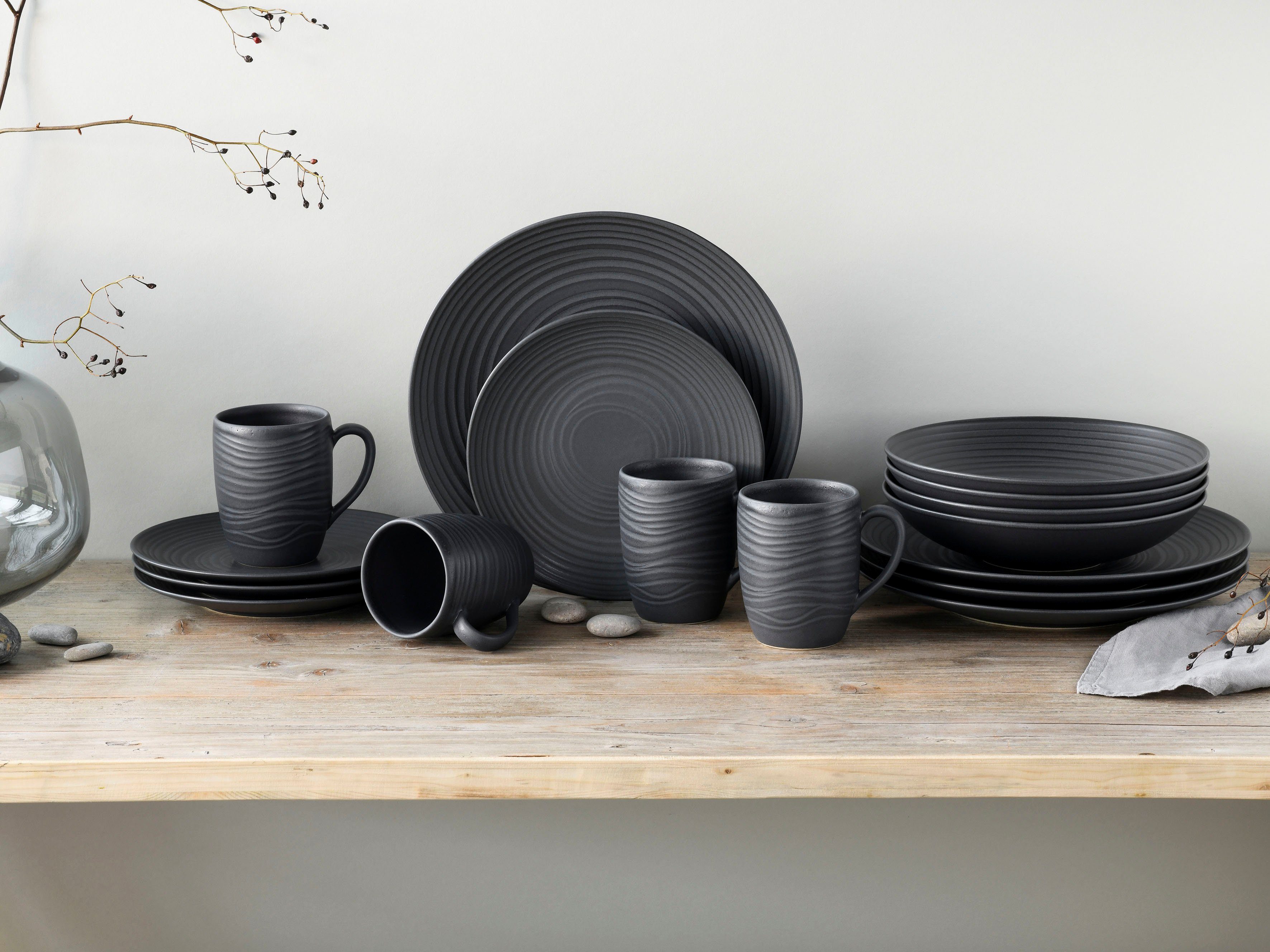 CreaTable Kombiservice Geschirr-Set Lava Stone (16-tlg), 4 Personen, Steinzeug, Service, schwarz, erhabenenes Relief, 16 Teile, für 4 Personen