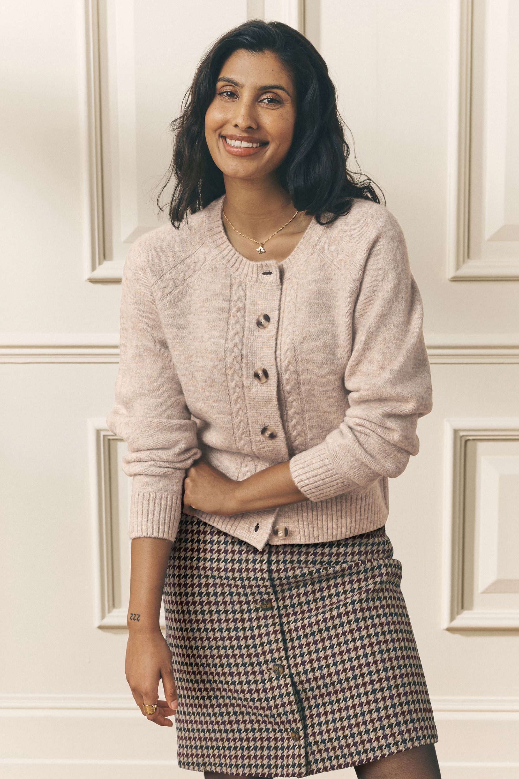 LAURA ASHLEY Strickjacke Laura Ashley Strickjacke mit Zopfmuster (1-tlg)