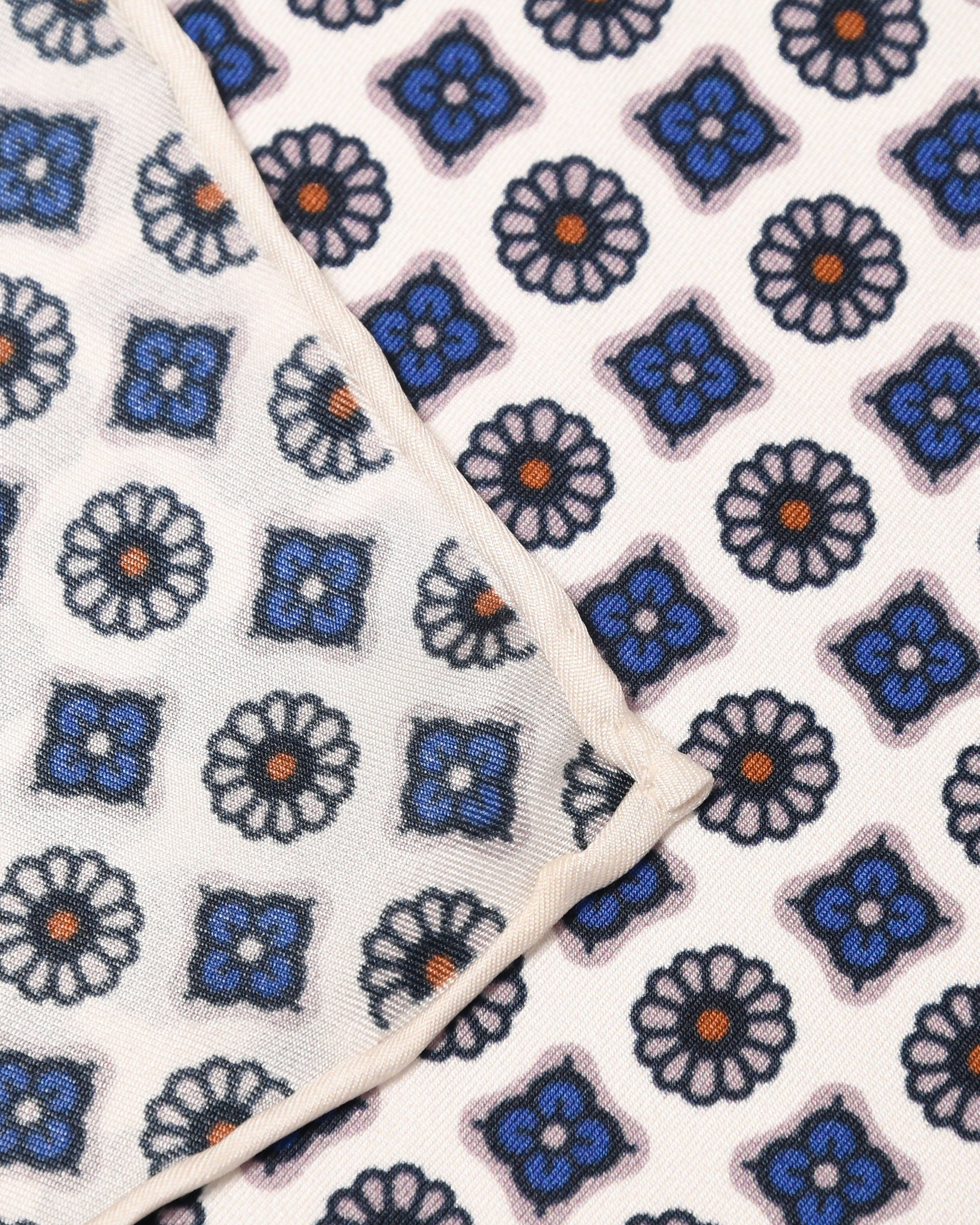 MayTree Seidentuch Herren handrolliert aus Twill-Seide 53x53, dezente Muster weiß, (Stück), 100% Seide – Bild 4 von 5