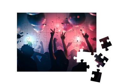 puzzleYOU Puzzle Nightlife im Club, 48 Puzzleteile, puzzleYOU-Kollektionen Tanz, Menschen, 200 Teile
