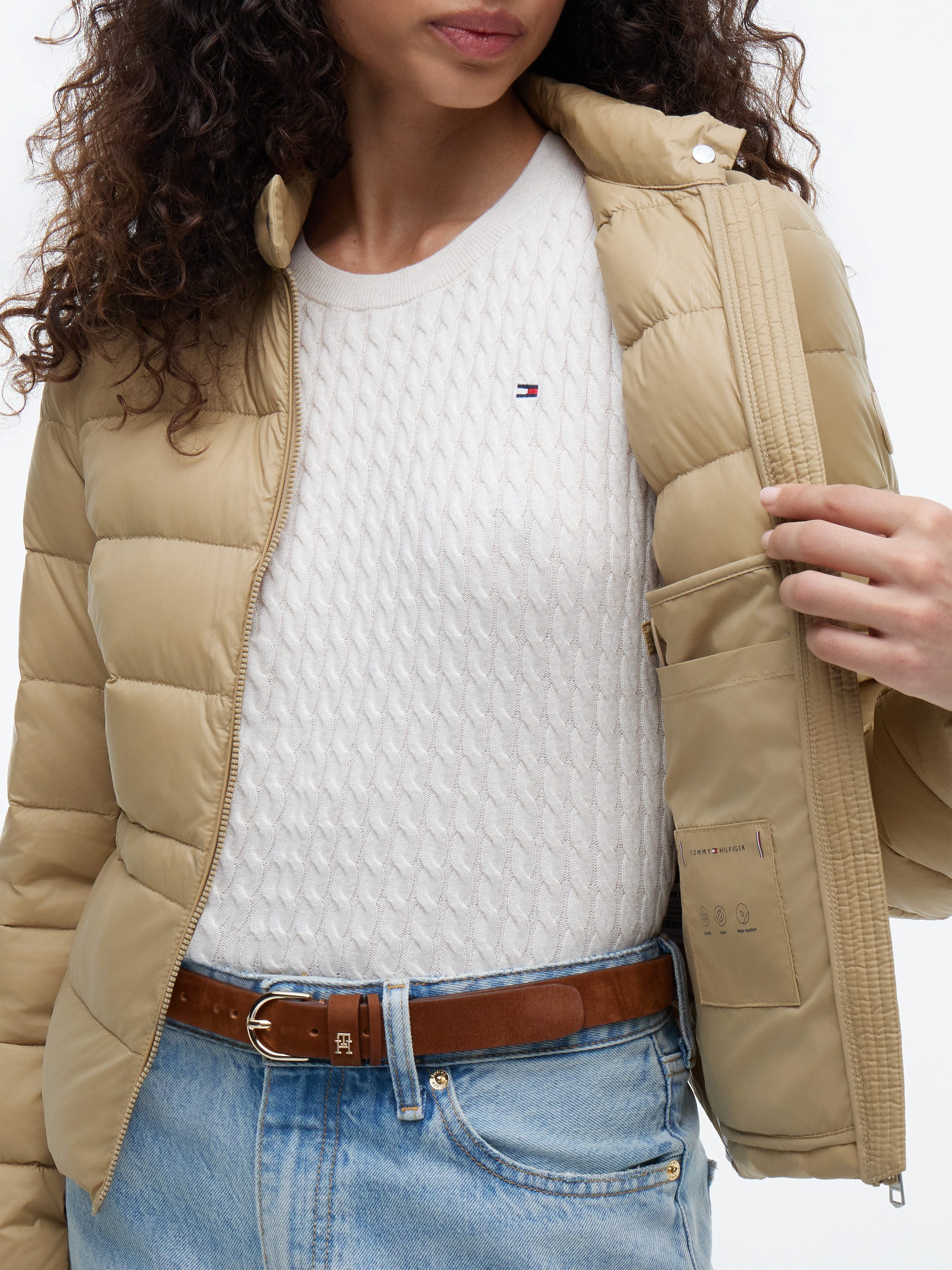 Tommy Hilfiger Daunenjacke LW DOWN PACKABLE JACKET aus pflegeleichter Kunstfaser, leichte Steppqualität