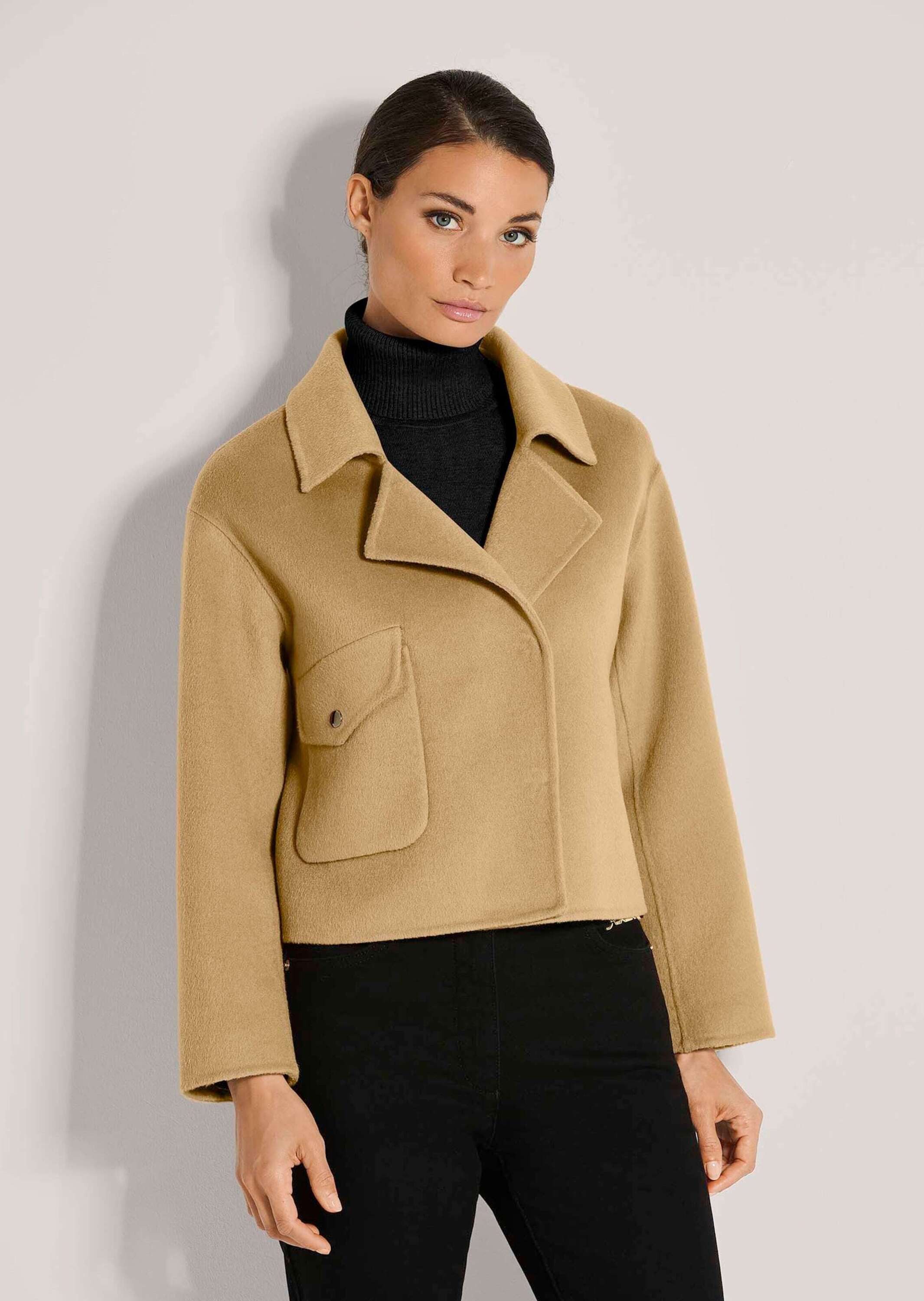 MADELEINE Outdoorjacke Elegante Jacke mit modernem Schnitt Kastige Form, Hemdkragen, verdeckte Knopfleiste, lange Ärmel