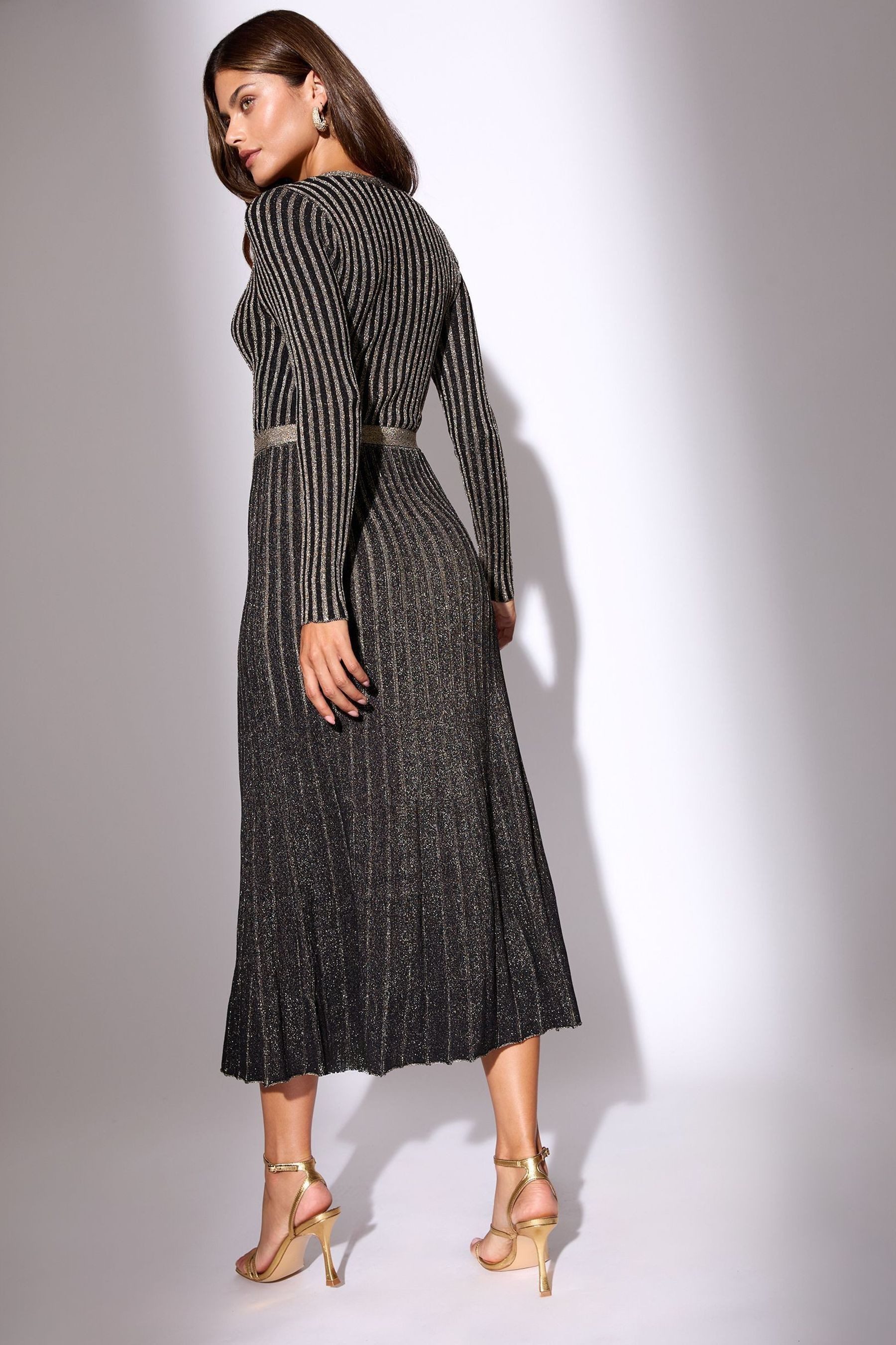 LIPSY Midikleid Lipsy Gestricktes glitzerndes Wickel-Midikleid (1-tlg) günstig online kaufen