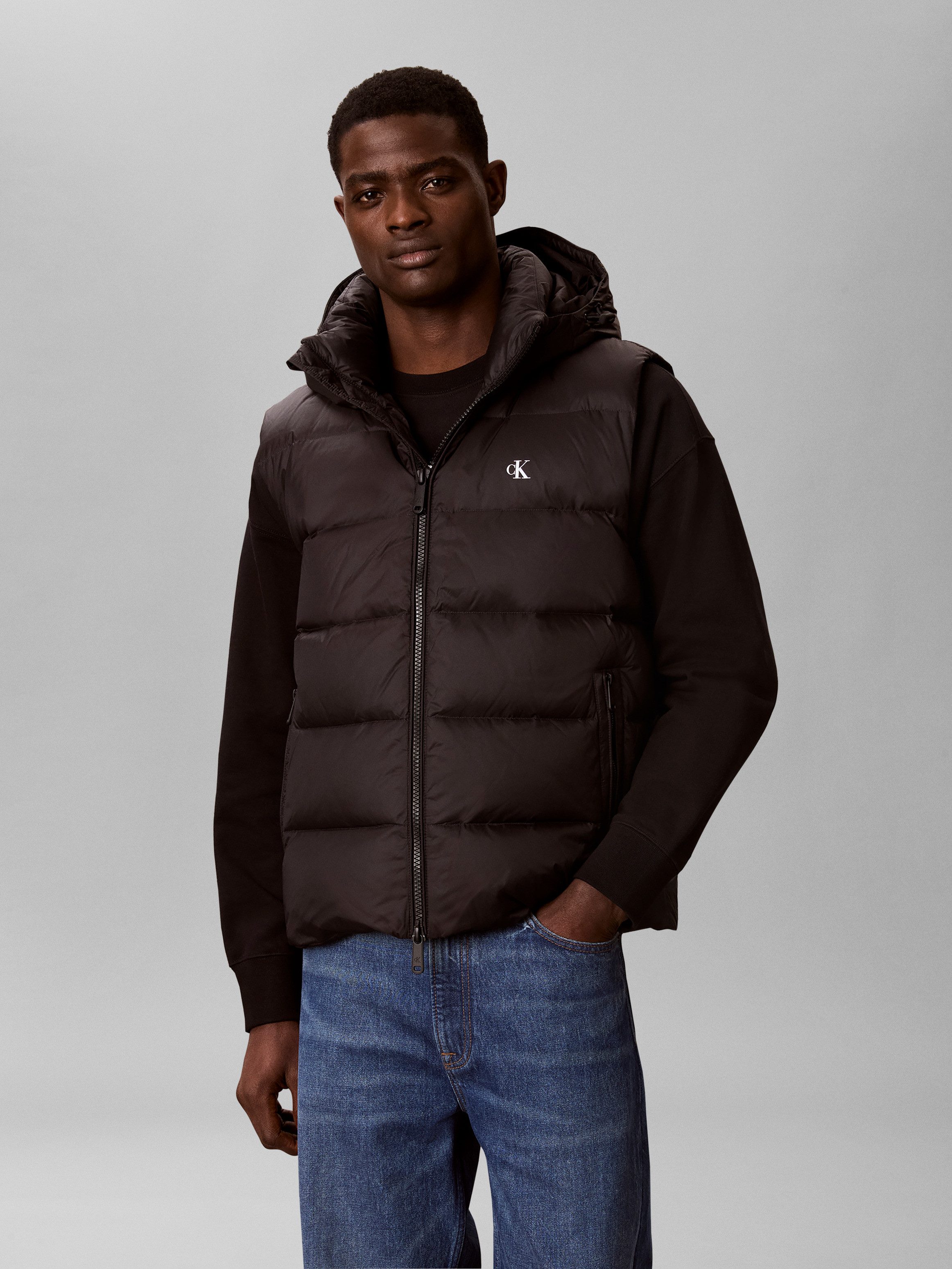 Calvin Klein Jeans Steppweste NYLON ZIP OFF HOOD Regular fit mit abnehmbarer Kapuze