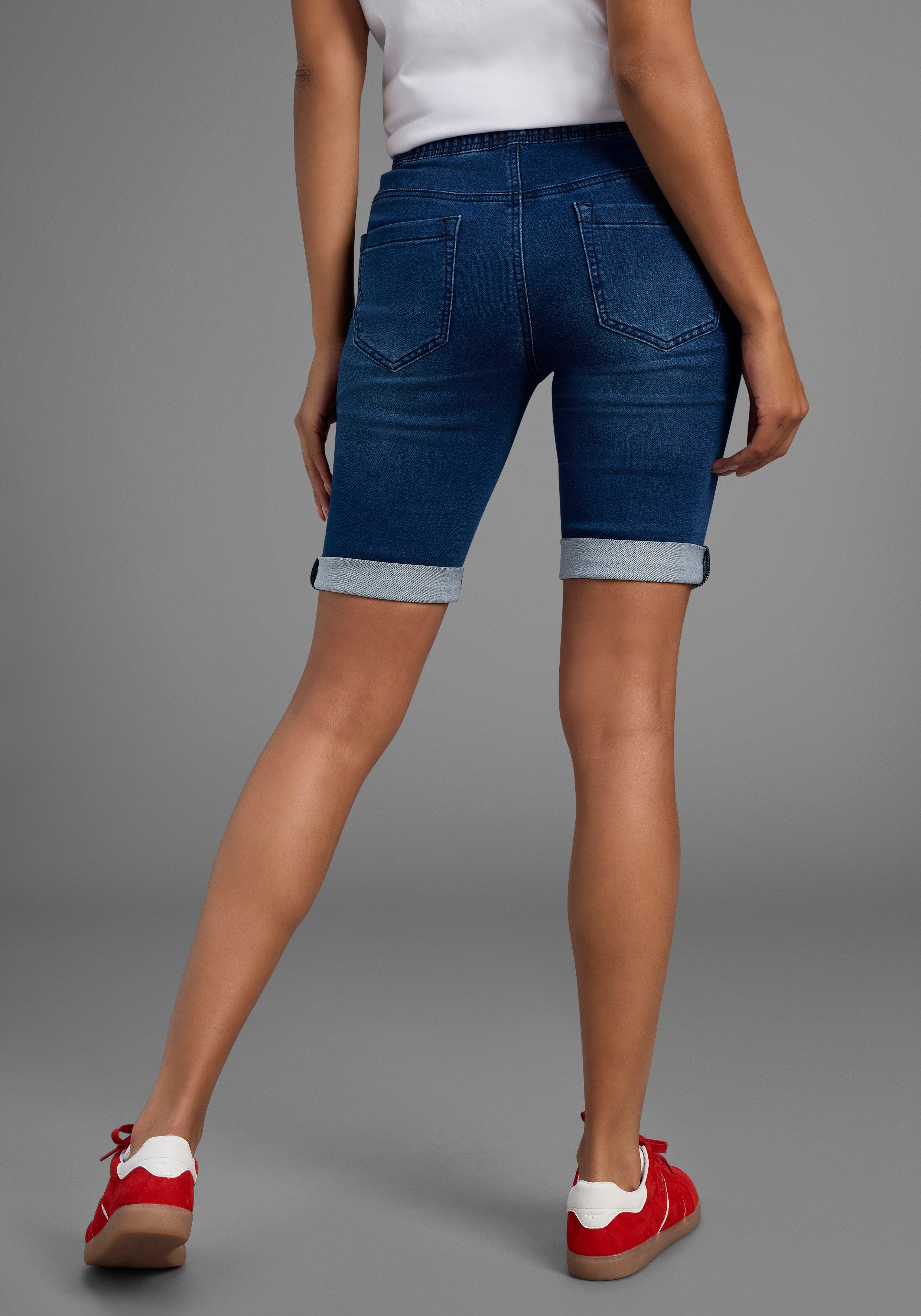 Arizona Jogg-Jeansbermudas hohe Leibhöhe, krempelbare Beinabschlüsse, günstig online kaufen