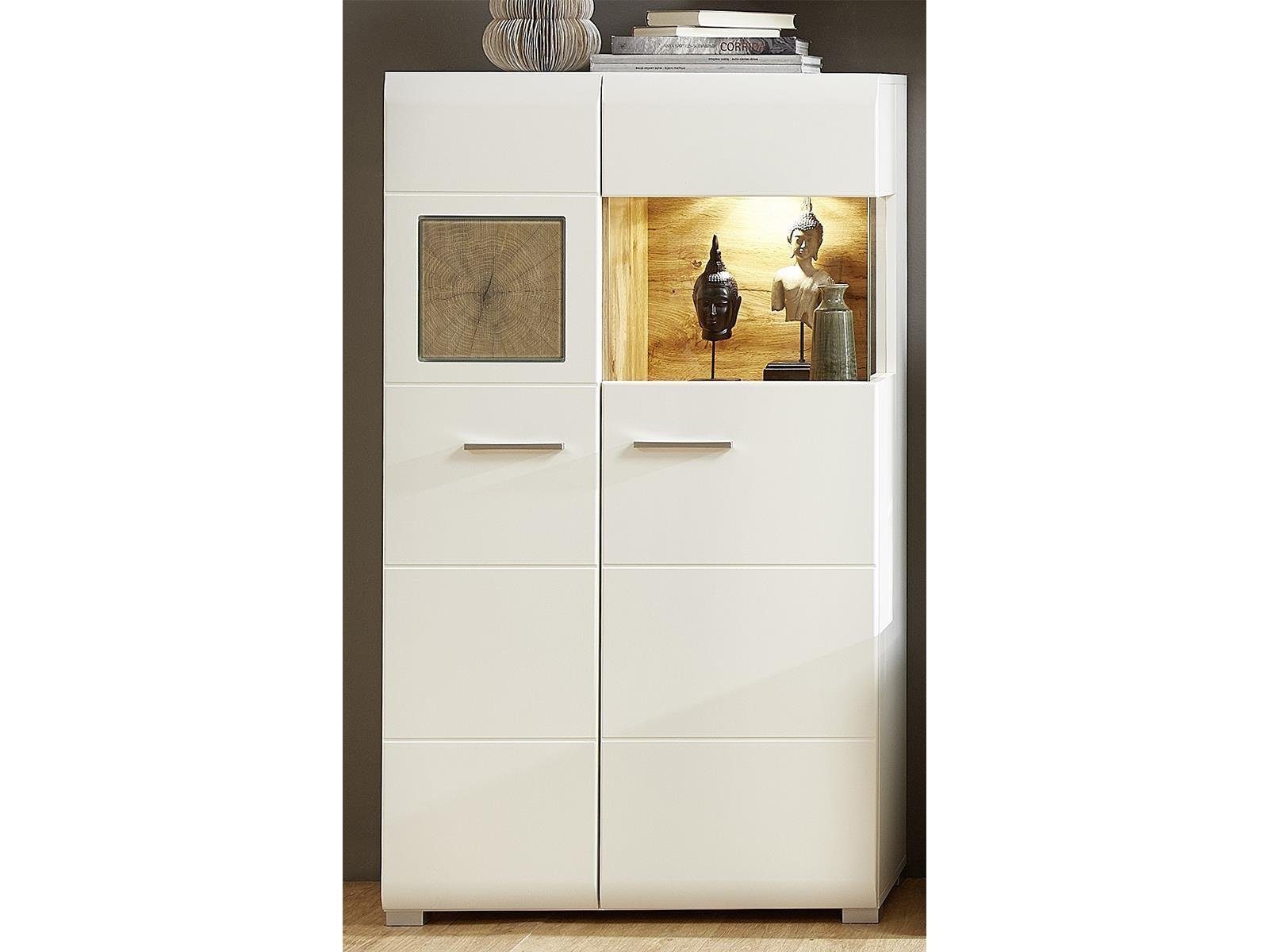 Weiß-Matt, Höhe Vitrine 139 möbelando 80 37 Moderne cm, in und 4 cm Konstruktionsböden Spanplatte Front Korpus Holztür, Breite MDF inkl. LED-Beleuchtung. Hirnholz Tiefe 4 1 aus Kathlin cm, aus aus Vitrine Spanpatte, mit Glas-/Holztür, mit Einlegeböden, 1 in Absetzungen Nachbildung