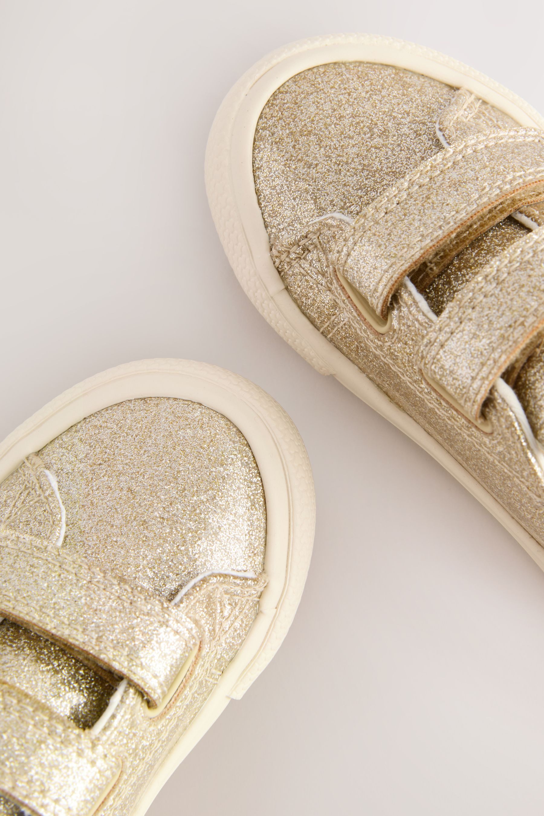 Next Derber Sportschuh mit Klettverschluss Sneaker (1-tlg)