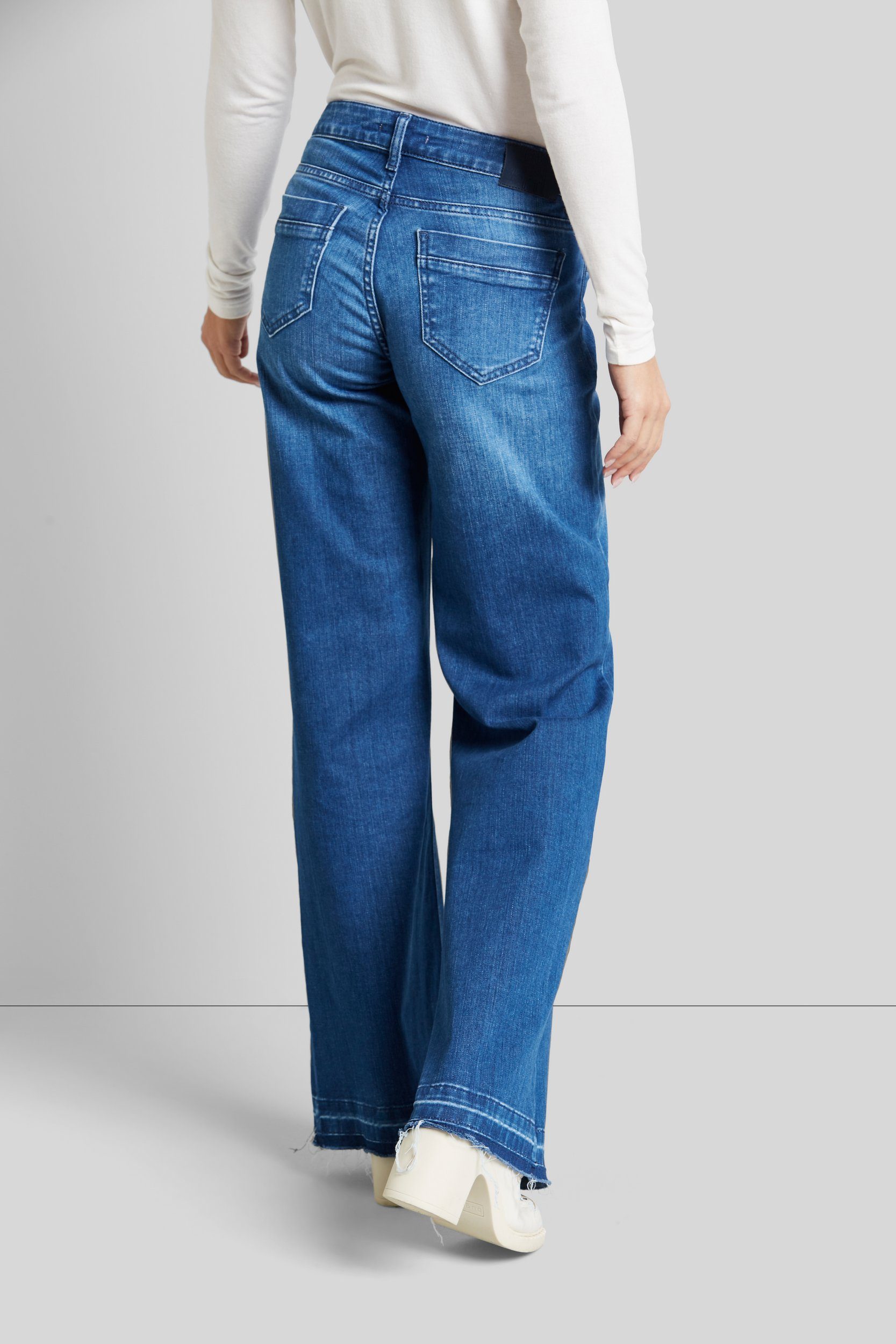 bugatti mit Beinverlauf geradem 5-Pocket-Jeans