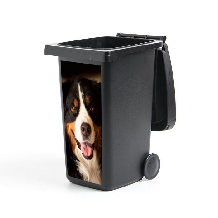 MuchoWow Wandsticker Berner Sennenhund schaut in die Kamera (1 St) Mülleimer-aufkleber Mülltonne Sticker Container Abfalbehälter