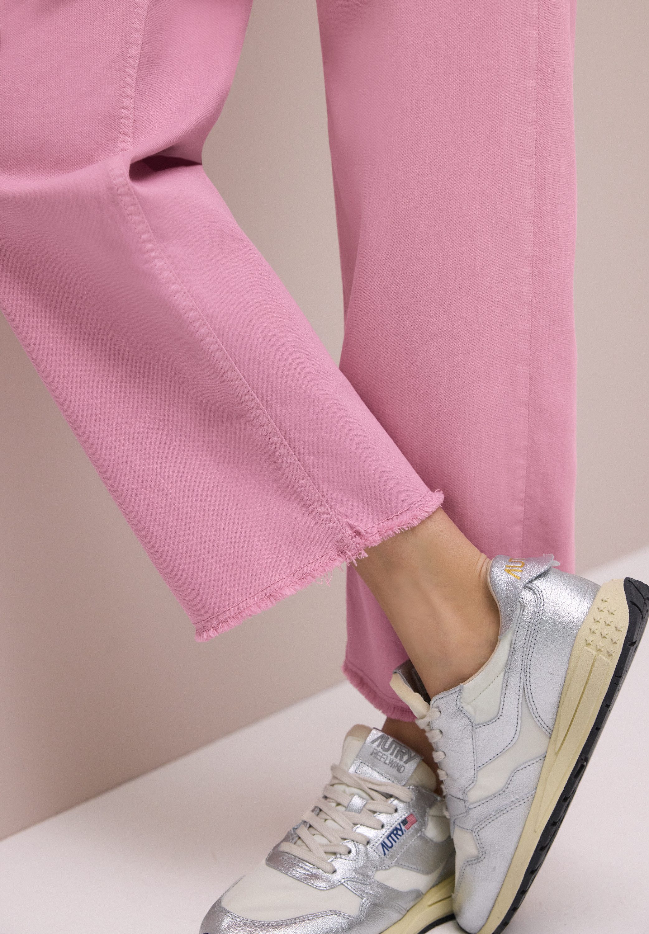 STREET ONE Straight-Jeans mit Saumdetail