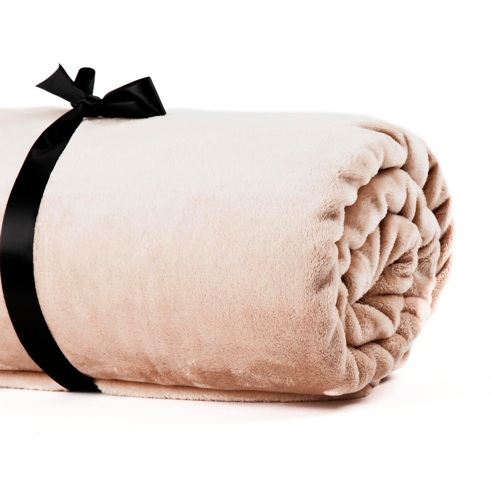 ESTEXO Tagesdecke Kuscheldecke Wohndecke 220 x 240 cm Flanell Decke Bettüberwurf Taupe