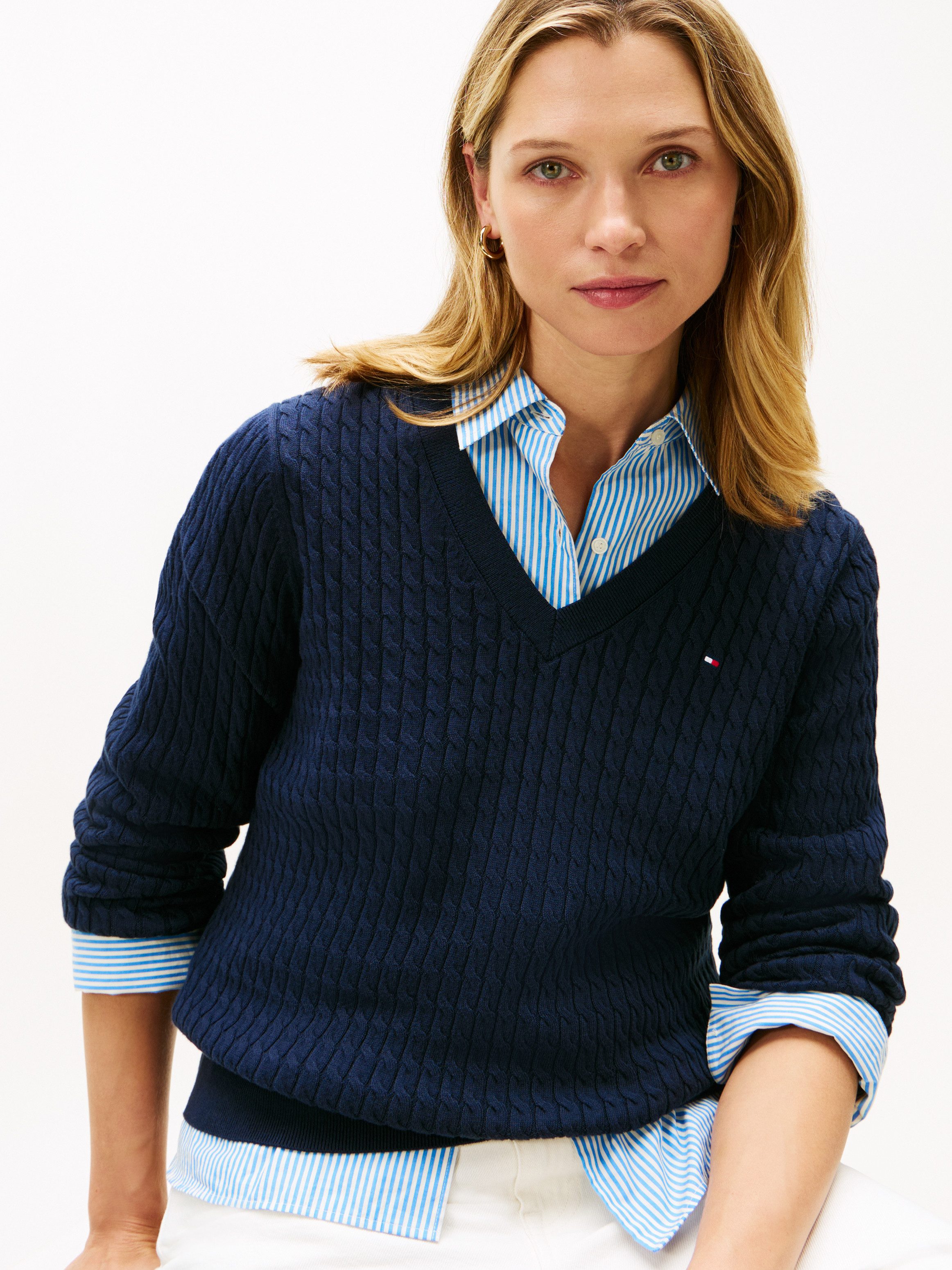 Tommy Hilfiger Strickpullover CO CABLE FINE GG V-NK LS SWT Baumwolle, mit Zopfmuster