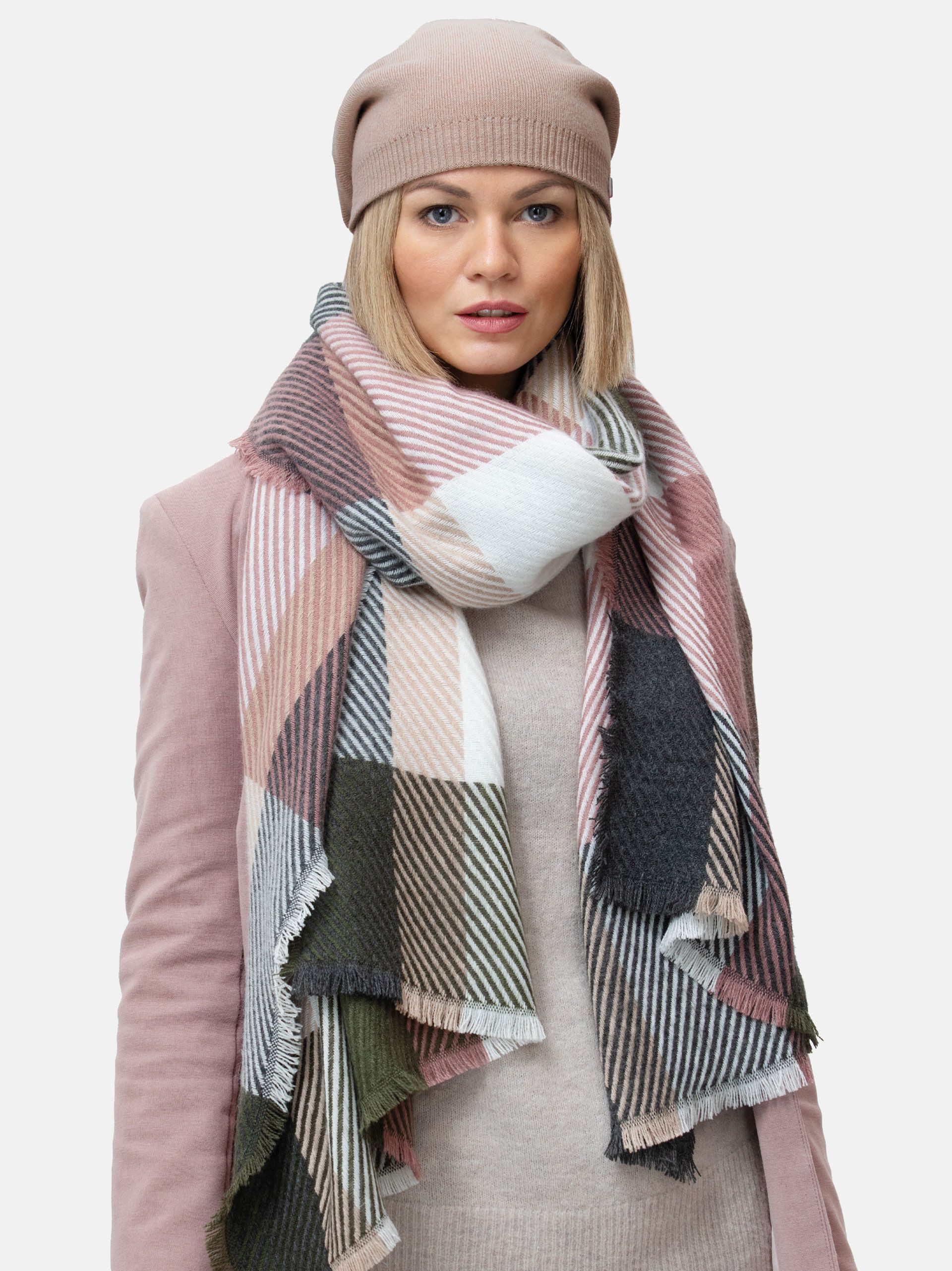 Samaya Beanie Elen am Hinterkopf fixiert