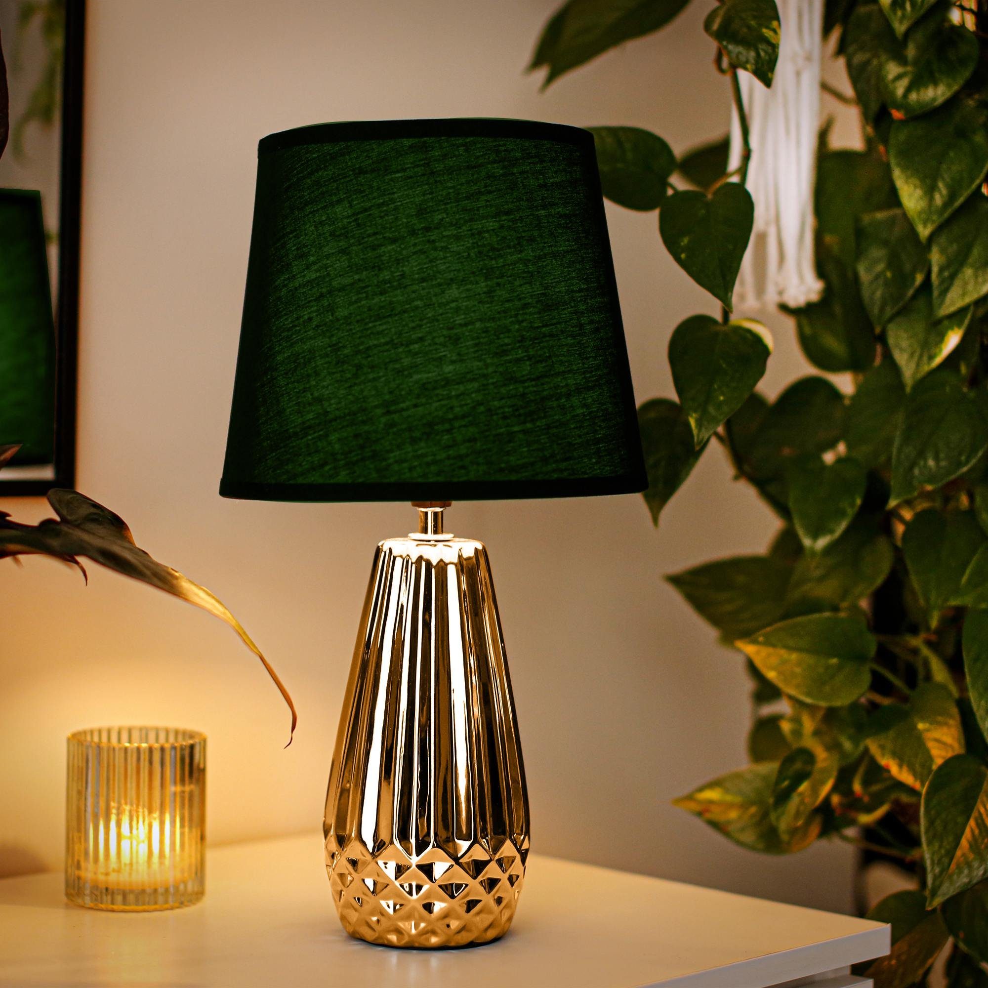 Konsimo Tischleuchte ERANA Tischlampe Nachttischlampe glänzend Keramik, Leuchmittel wechselbar, 1,5 m, E14 dunkelgrün /gold