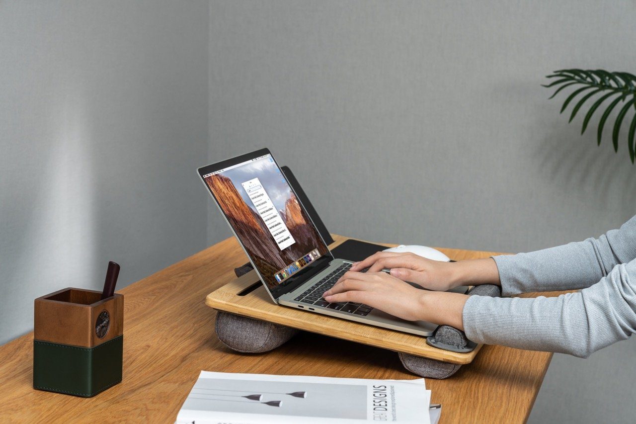 Knietablett Notebook Mauspad Laptop-Ständer mit Laptoptisch Holz LA0035, RICOO Laptop-Kissen
