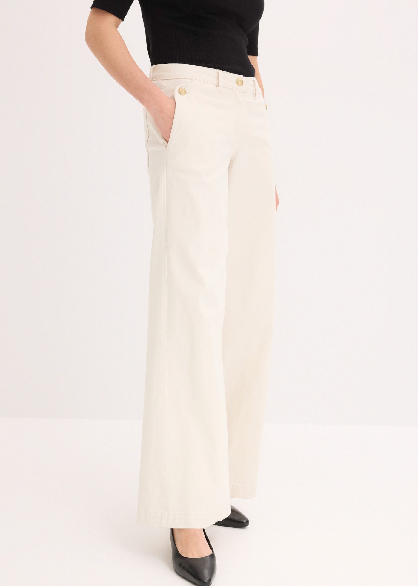 bonprix Webhose Wide Leg Schnitt, Loose Fit Passform, mit Schmückknöpfen