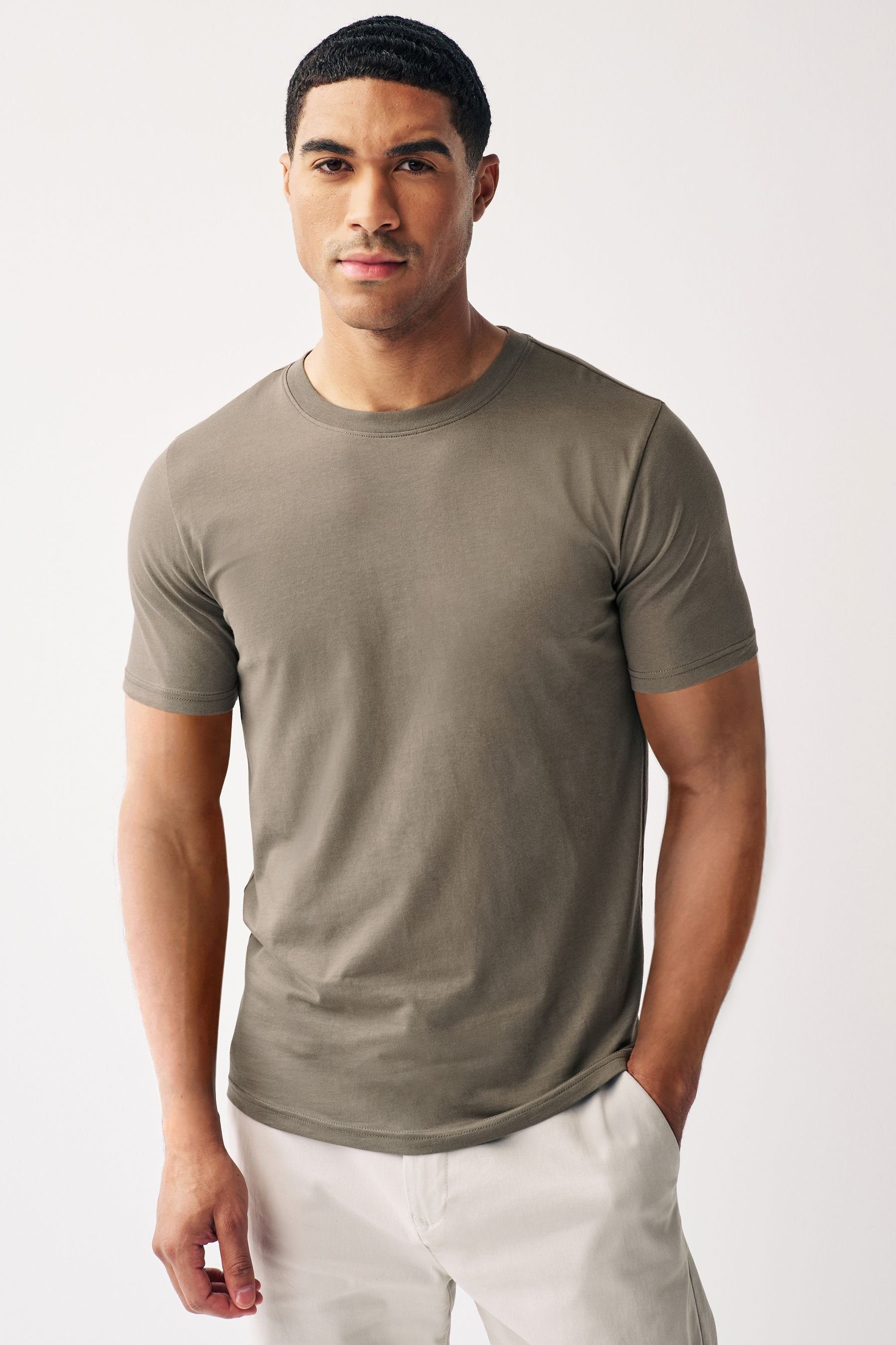 Next T-Shirt Slim Fit Rundhals-T-Shirt (1-tlg)
