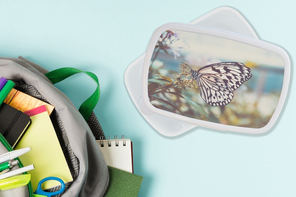 Kunststoff, - und Blumen Brotdose, Jungs Kinder Erwachsene, Frühling, weiß MuchoWow für Brotbox Lunchbox und - (2-tlg), Schmetterling Mädchen für