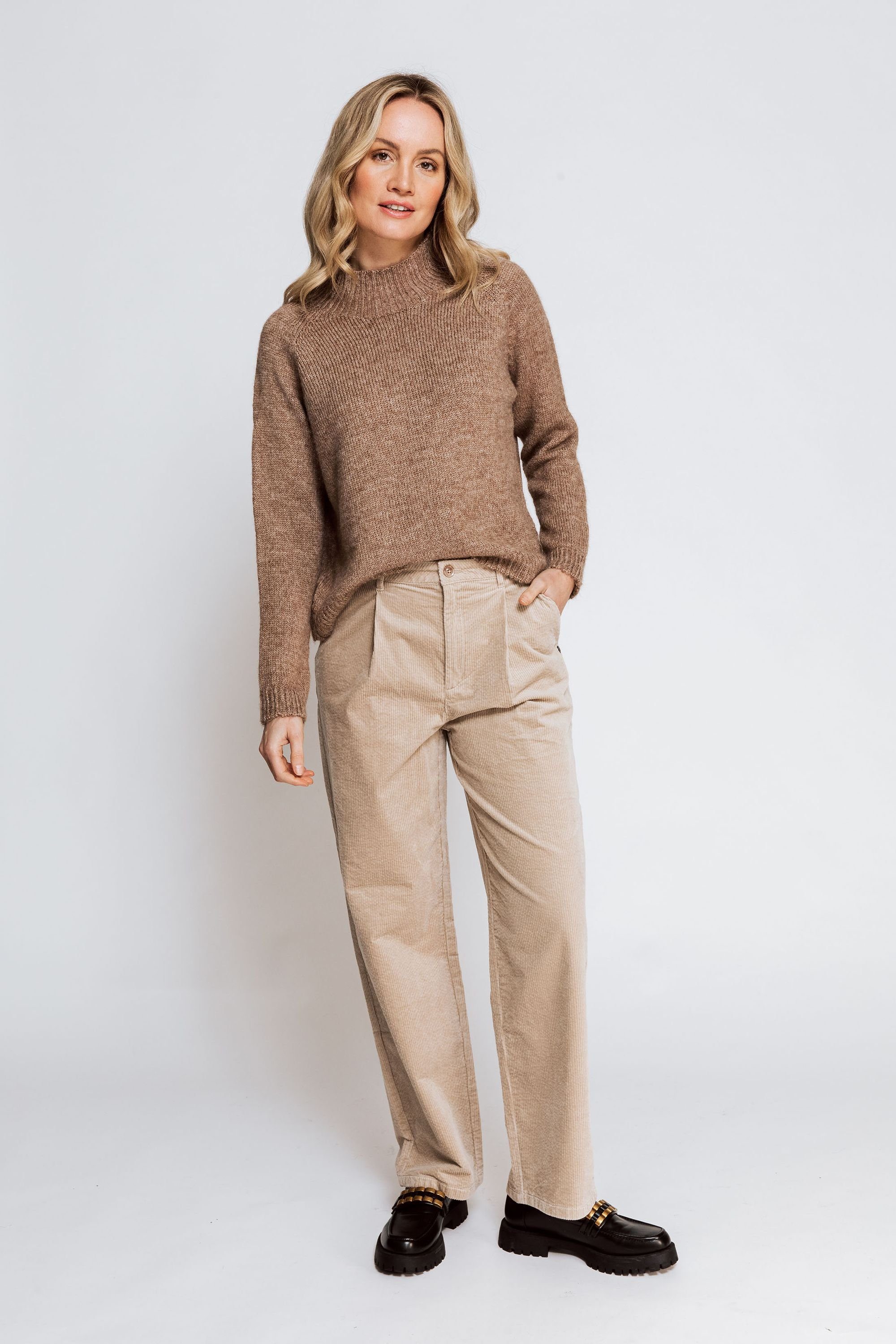 Zhrill Sweatshirt (0-tlg) Brown Pullover AINO