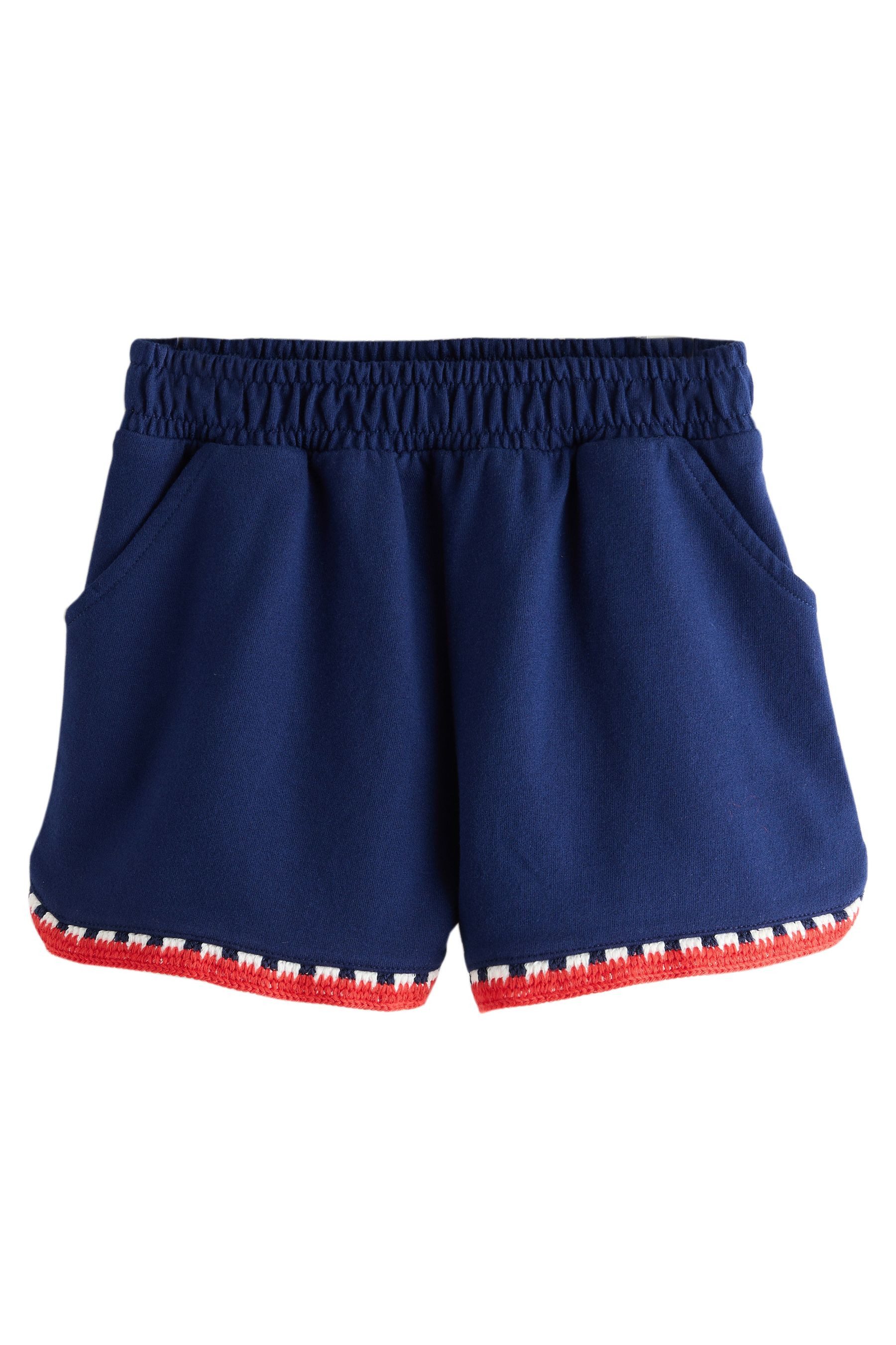 Shorts Shorts mit Häkelbesatz