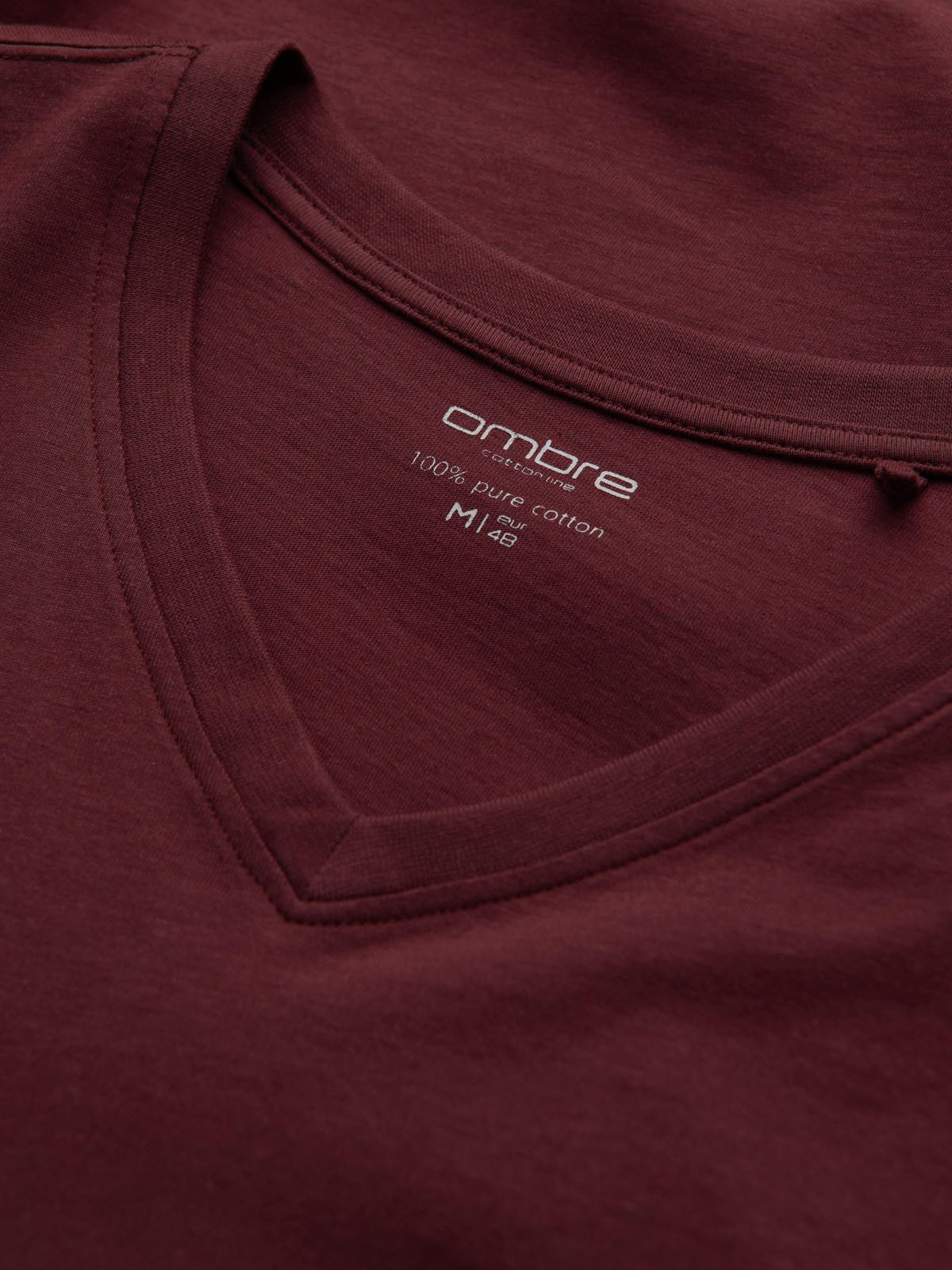 Longsleeve Longsleeve für Herren mit V-Ausschnitt.