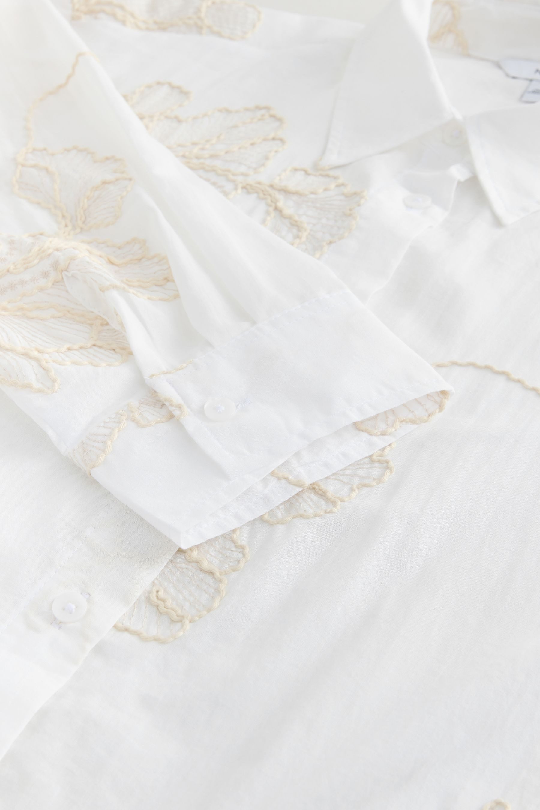 Next Strandshirt Strandhemd mit Blumen-Stickerei (1-tlg) – Bild 3 von 5
