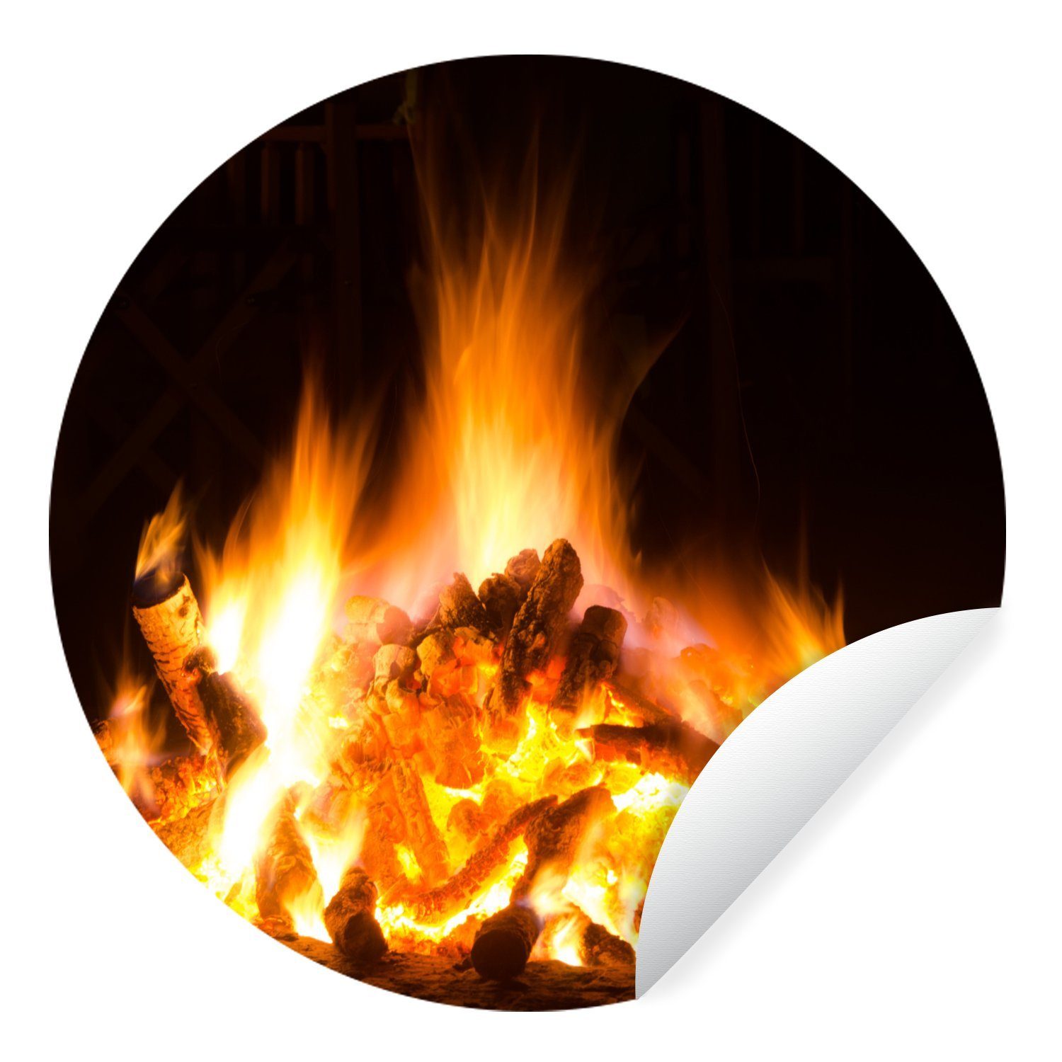 Wandsticker Kamin vor schwarzem Hintergrund