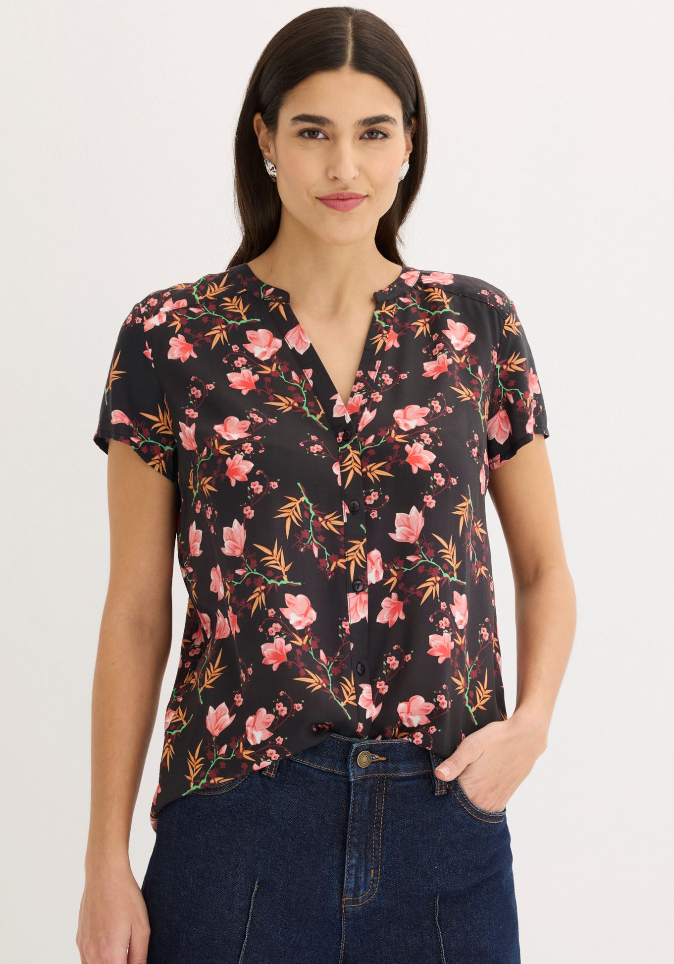 bonprix Kurzarmbluse Regular Fit, für Businessmode, aus Viskose, feminin gestaltet