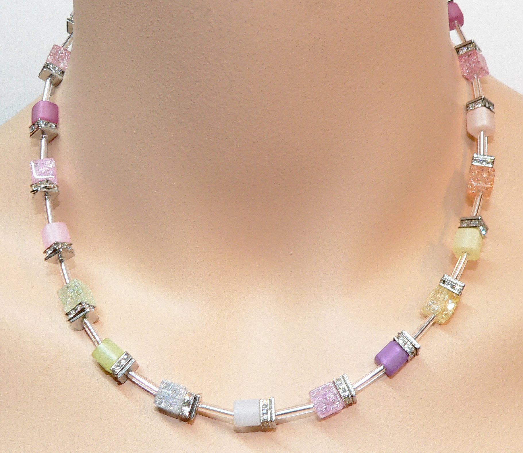traumschmuck Collier 515. collier Würfel Glas crash Polaris Cube Strass pastell mehrfarbig (inkl Schmuckbox), handgefertigt, Made in Germany