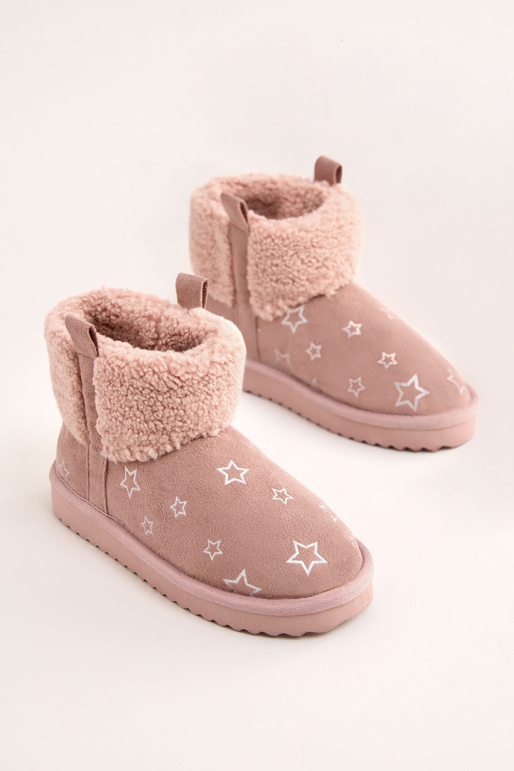 LIPSY Lipsy Hausstiefel mit Futter aus Kunstlammfell Hausschuh (1-tlg)