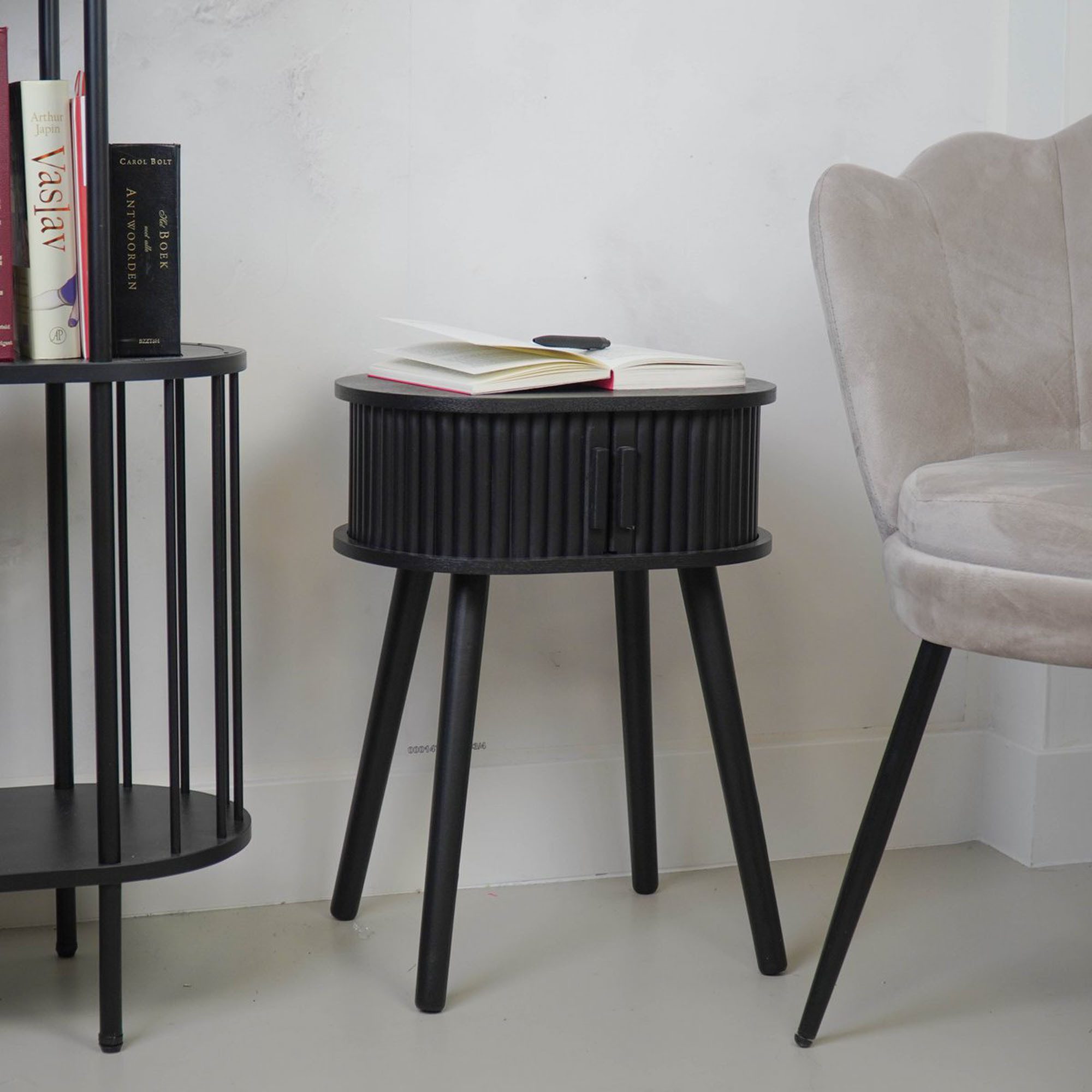 Housevitamin Nachttisch Nachttisch mit Lamellen aus Holz 40x30x53 cm (1-St., 1 Tisch), Stauraum aufklappbar