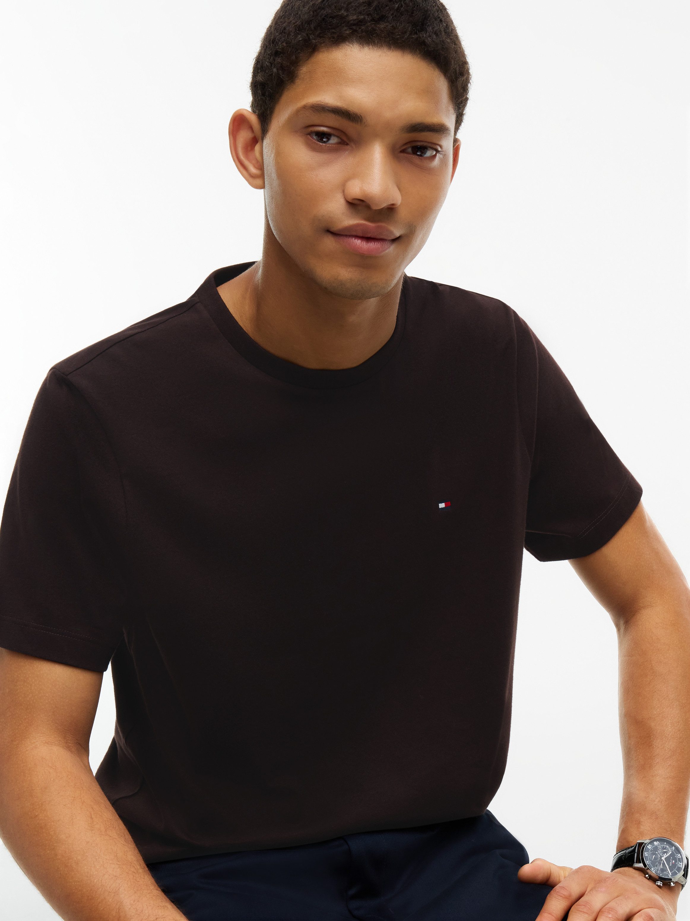 Tommy Hilfiger T-Shirt ESSENTIAL REGULAR FIT SOLID mit Stickerei unifarben, casual, Baumwolle, Rundhals