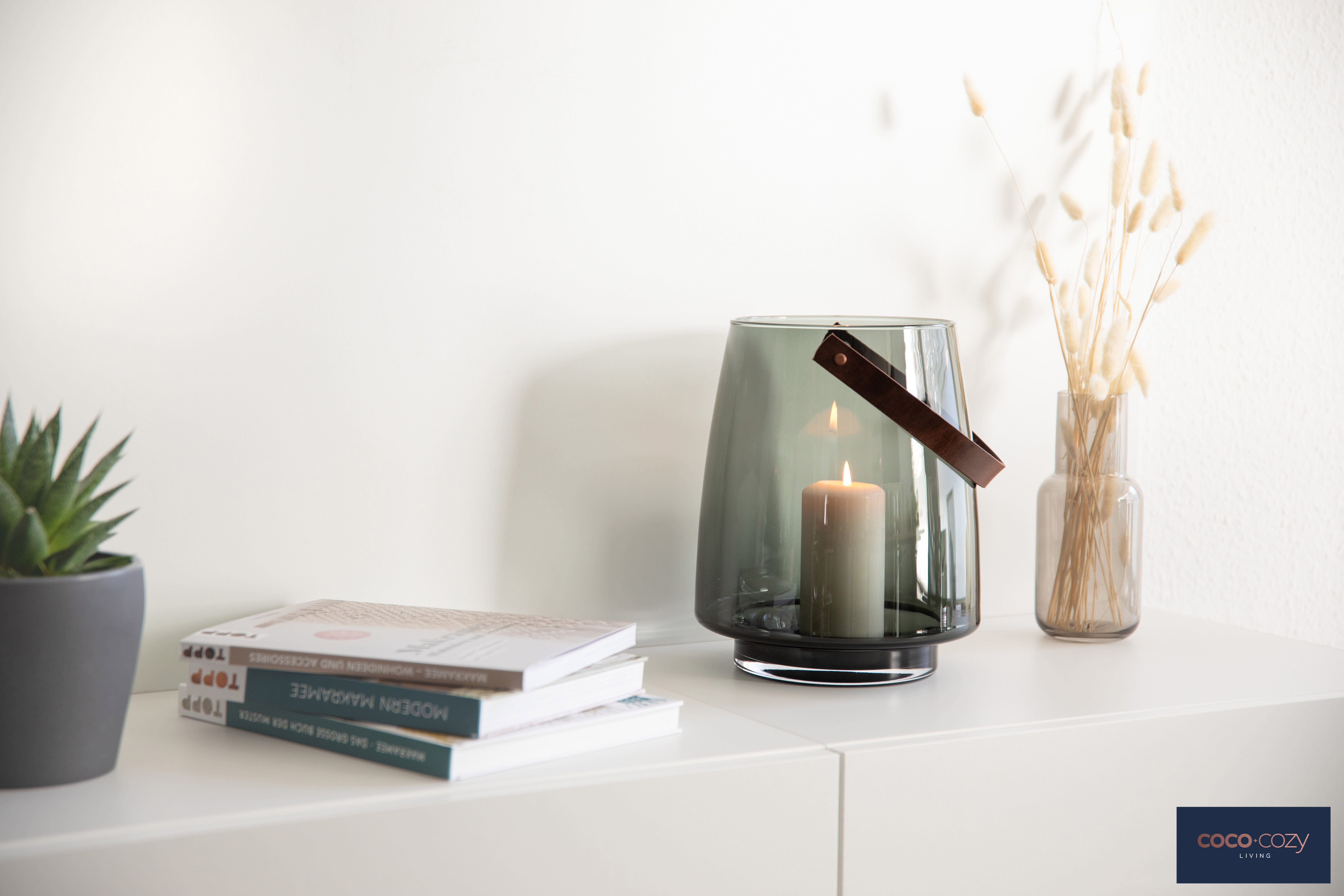 coco+cozy Bodenwindlicht Linnea, Glas aus Designobjekt, Henkel Leder mundgeblasen, (Rauchglas)