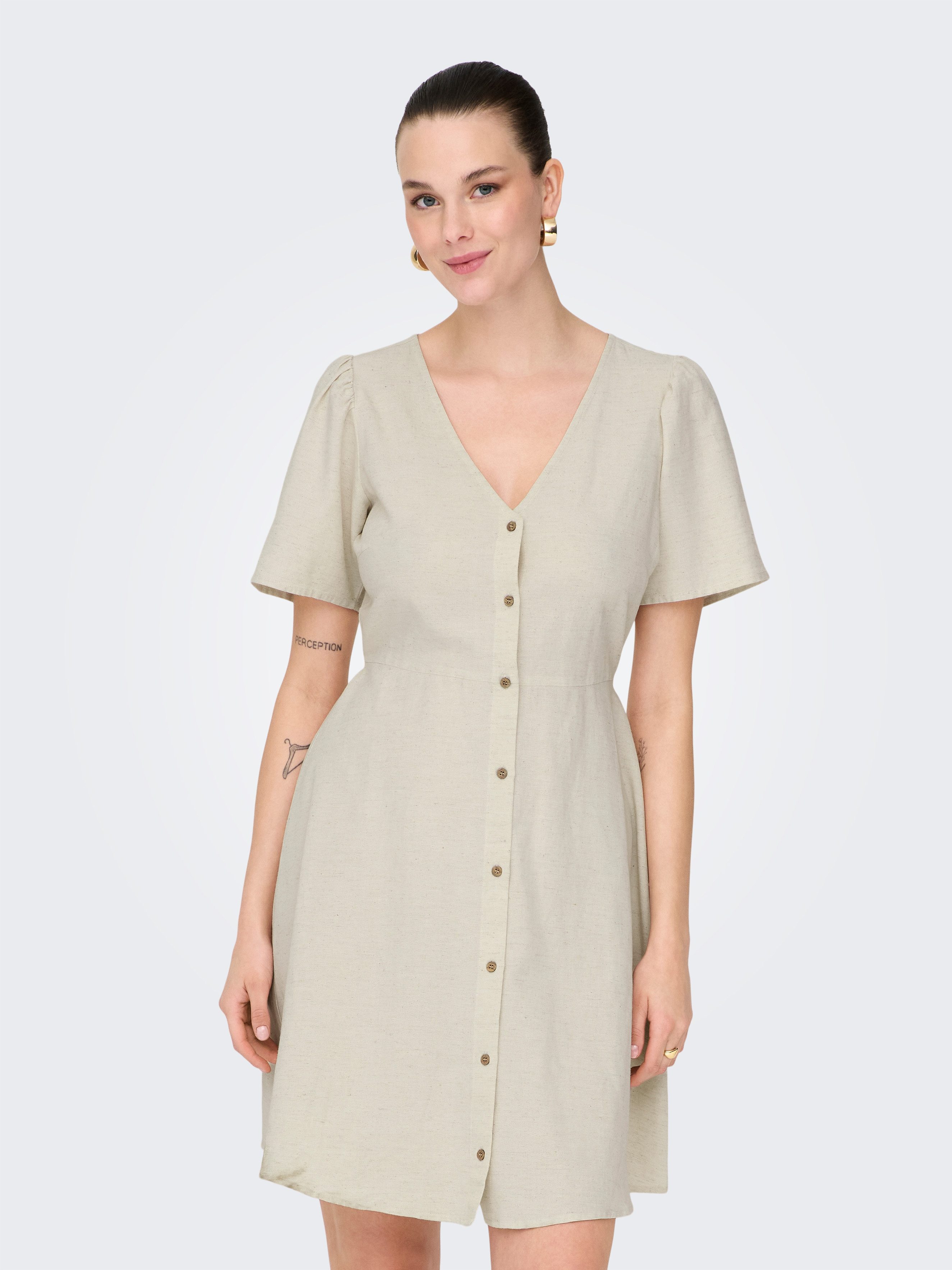 ONLY Minikleid ONLVITA LIFE S/S SHORT DRESS NOOS WVN Viskosemischung, regular fit